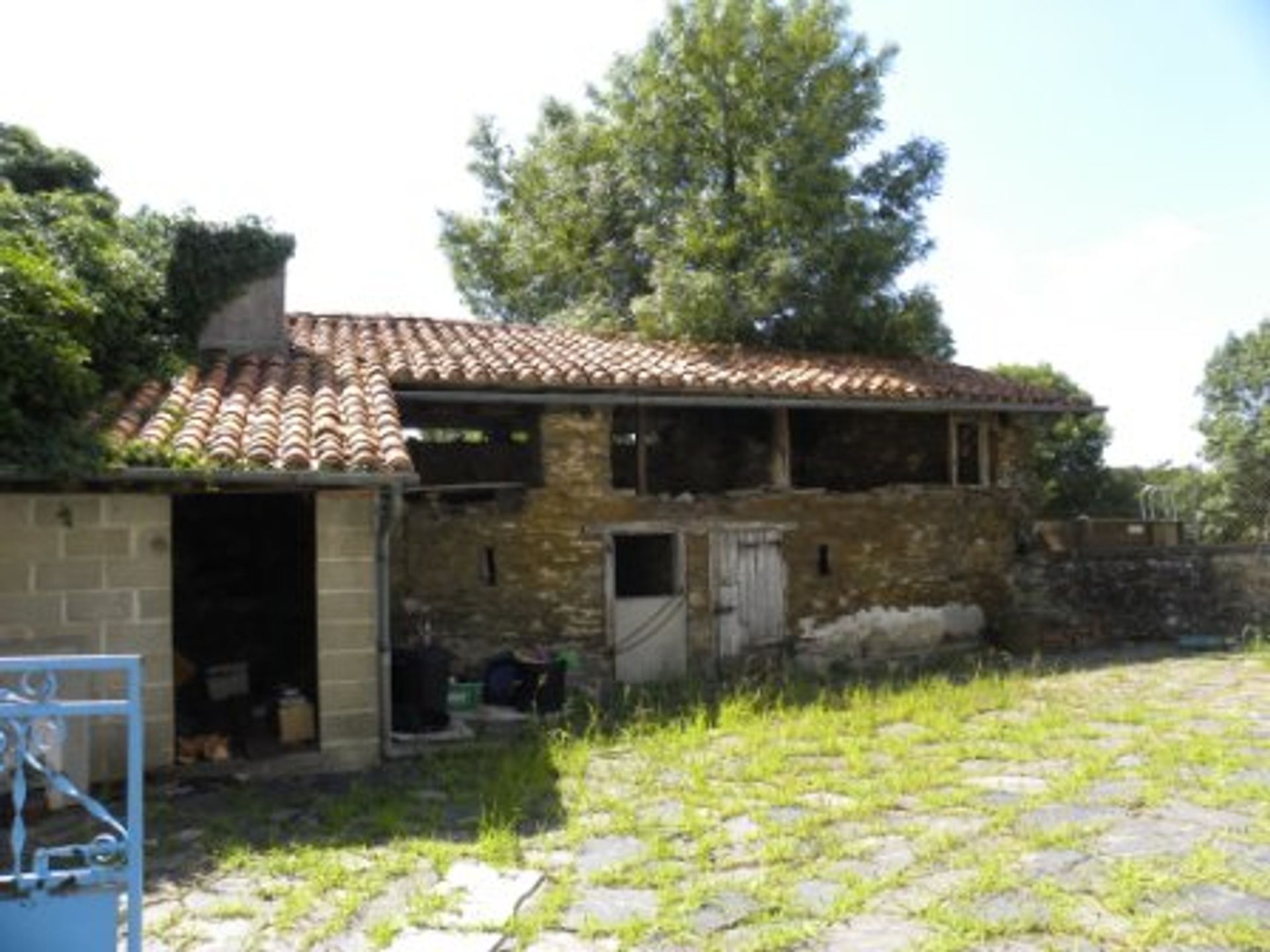 rumah dalam Cherves-Châtelars, Nouvelle-Aquitaine 11187446