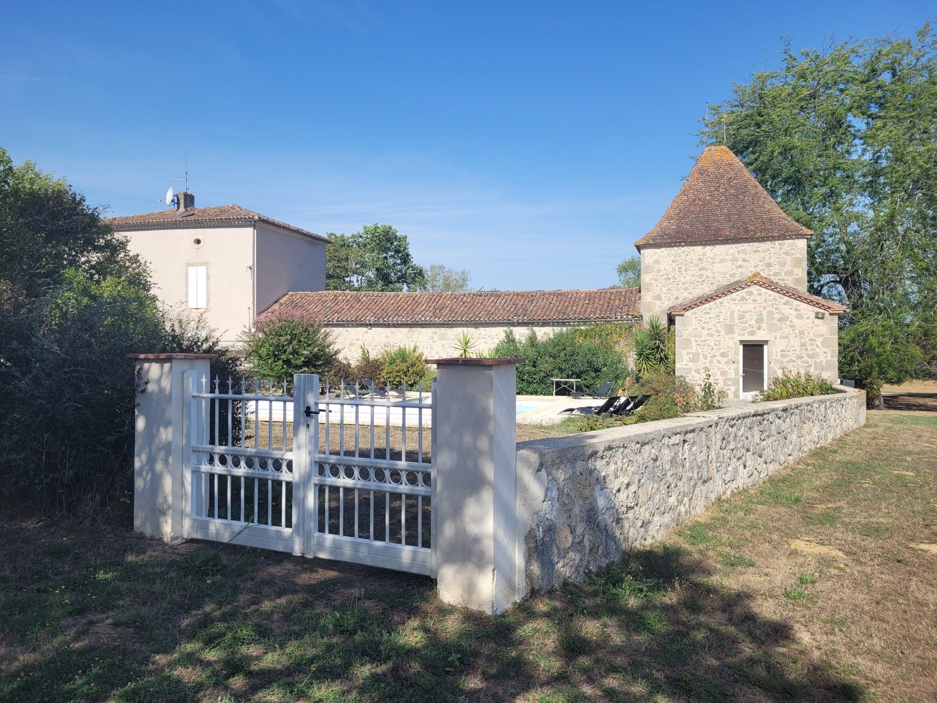 房子 在 Nérac, Nouvelle-Aquitaine 11187470