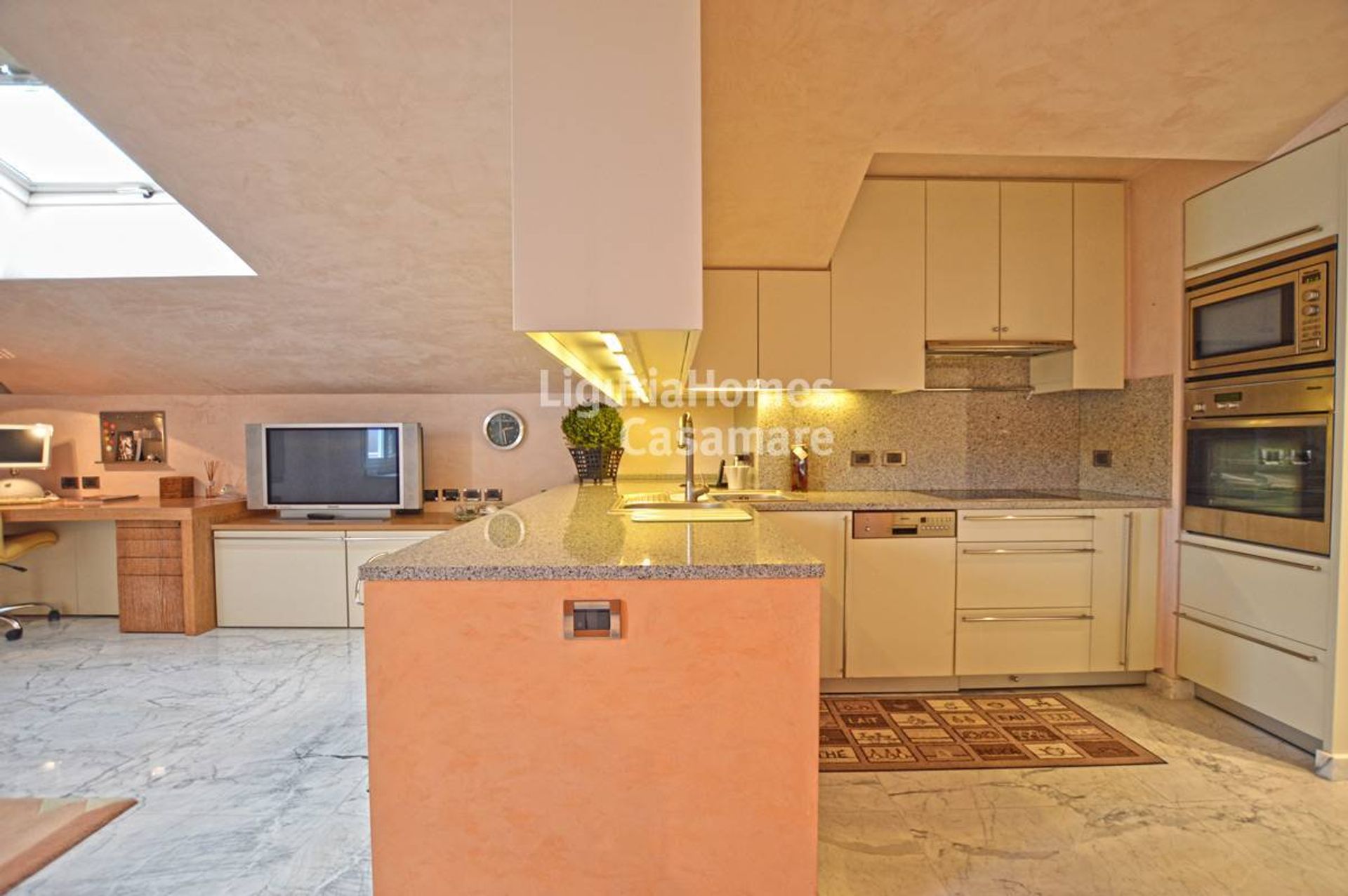 Condominium in Bordighera, Liguria 11187496