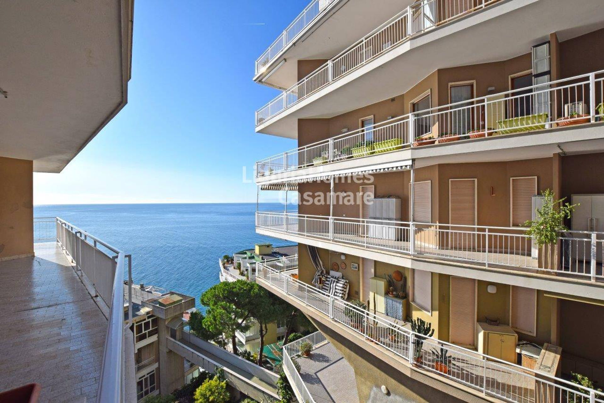 Condominio nel Ospedaletti, Liguria 11187501