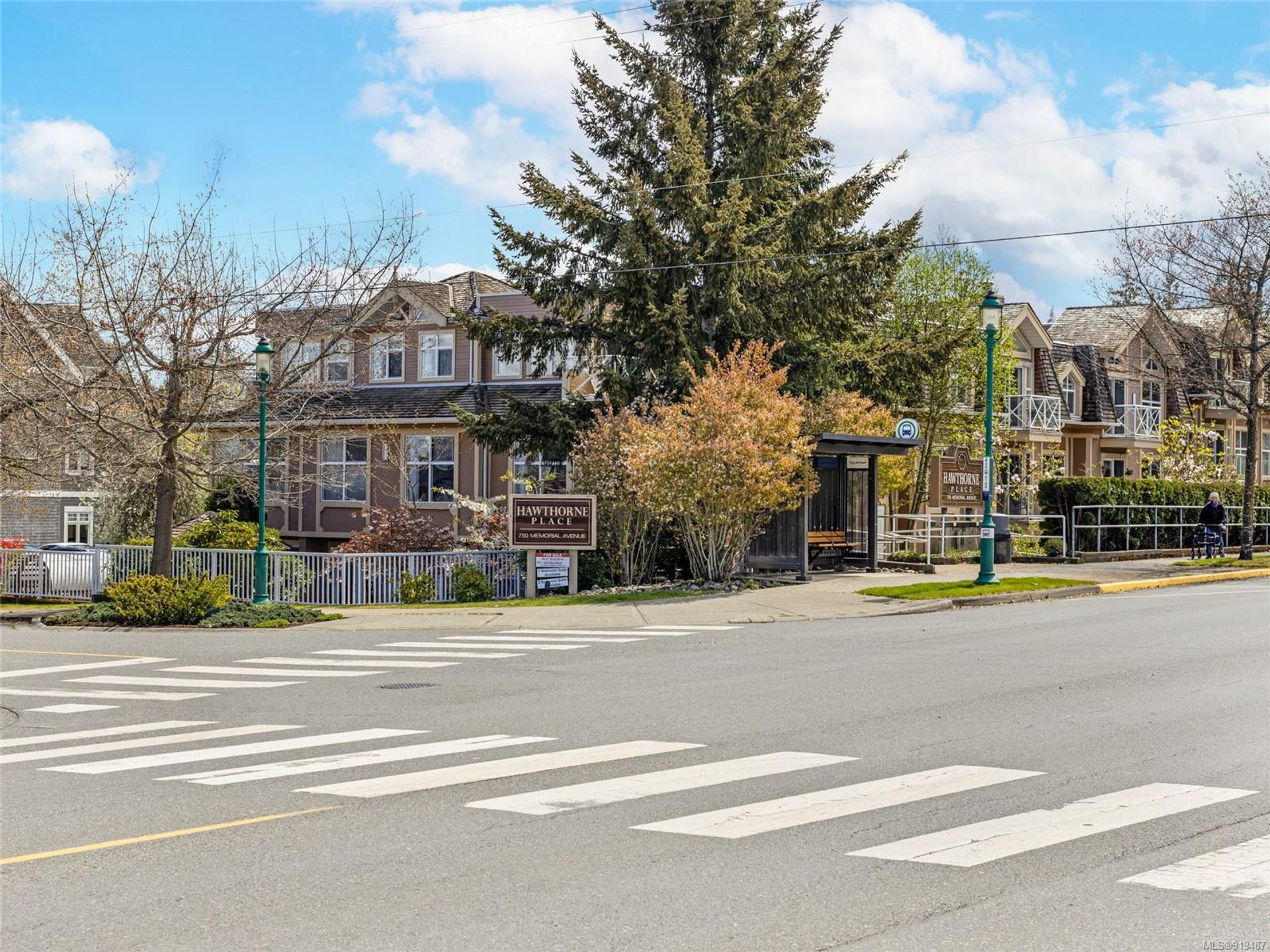 सम्मिलित में Qualicum Beach, British Columbia 11187613