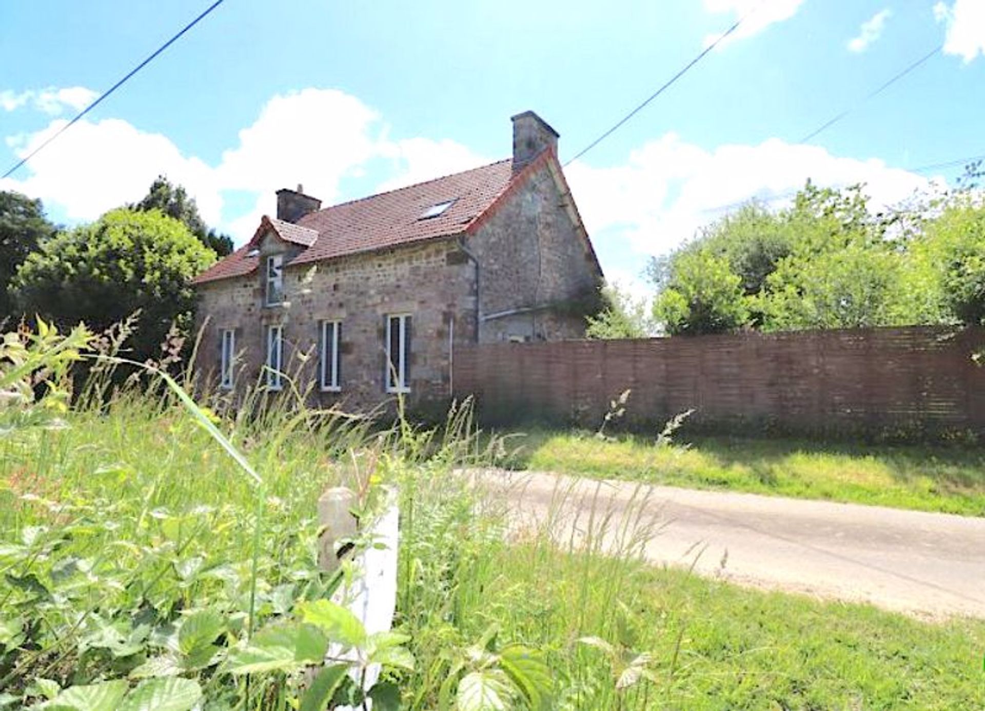 rumah dalam Mortain-Bocage, Normandy 11187817