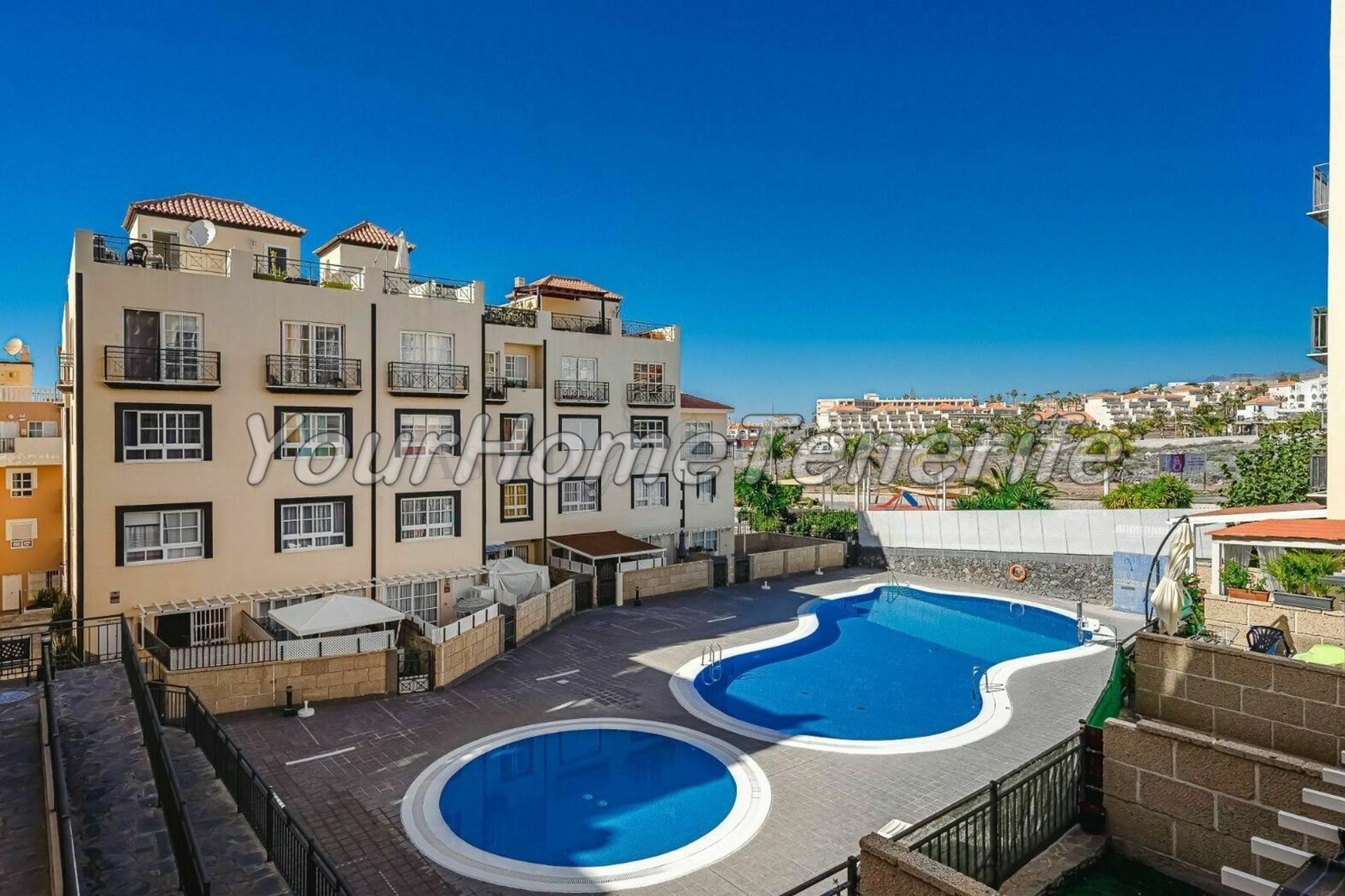 Condominium in Adeje, Canary Islands 11187867