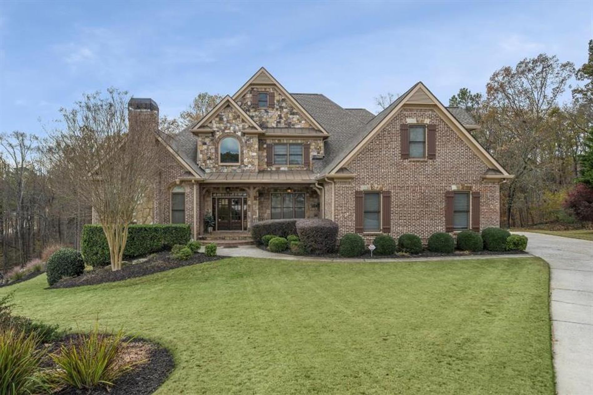 Huis in Flowery Branch, Georgia 11188072