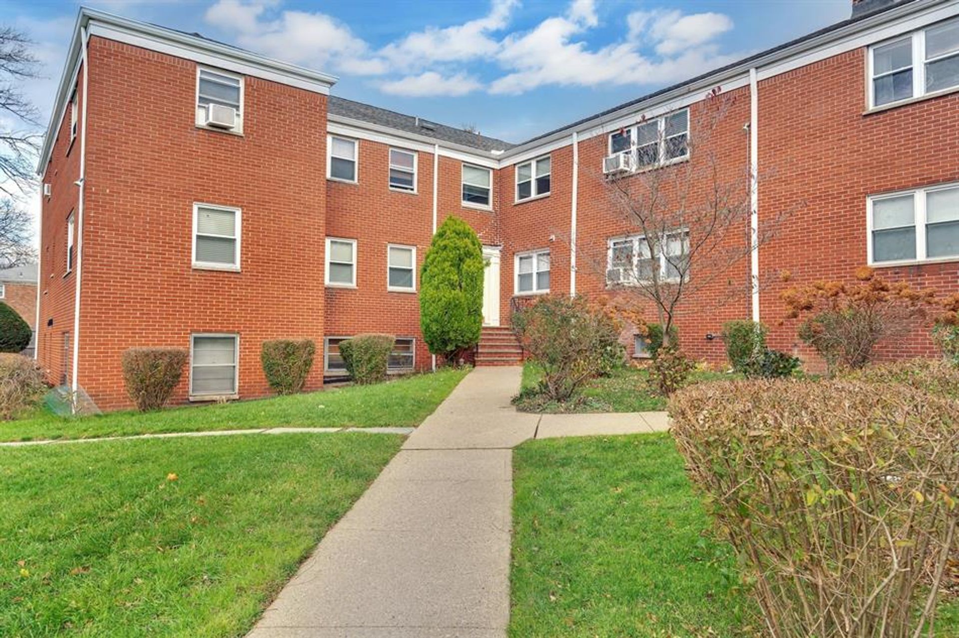 Condominium in Verona, New Jersey 11188261