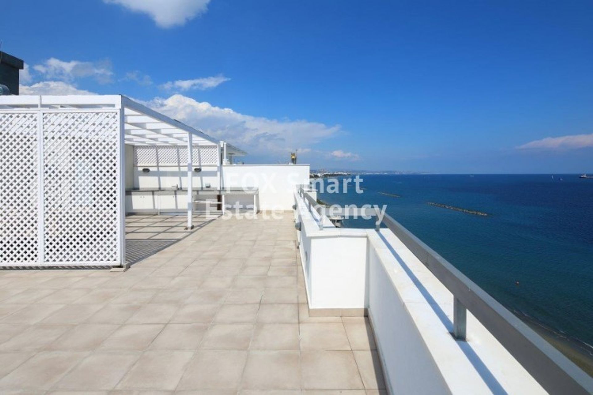 Condominium in Limassol, Limassol 11189280