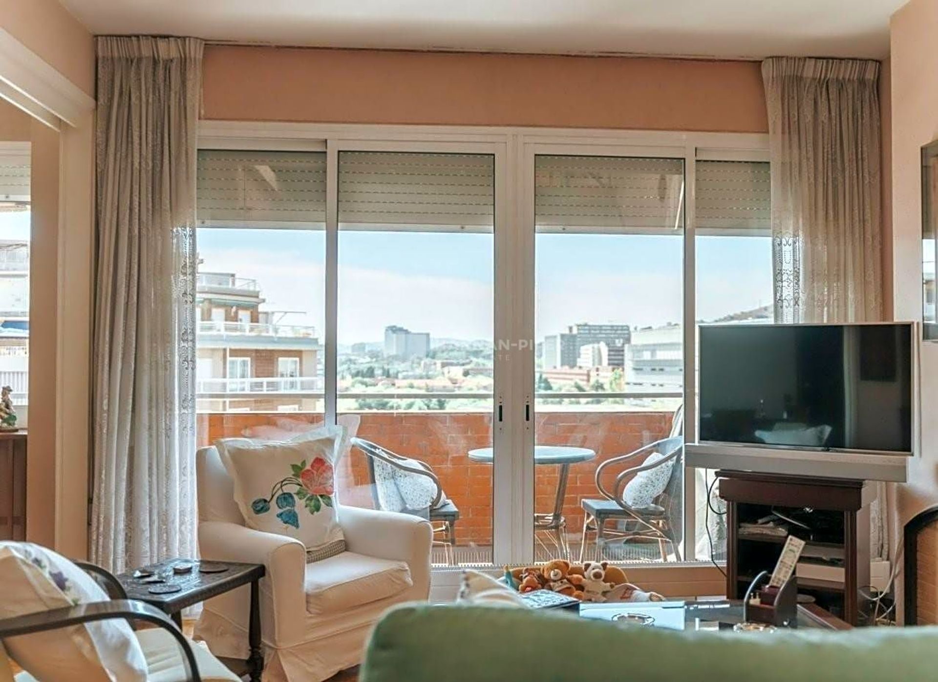 Condominium in Barcelona, 83 Gran Via de Carles III 11190193