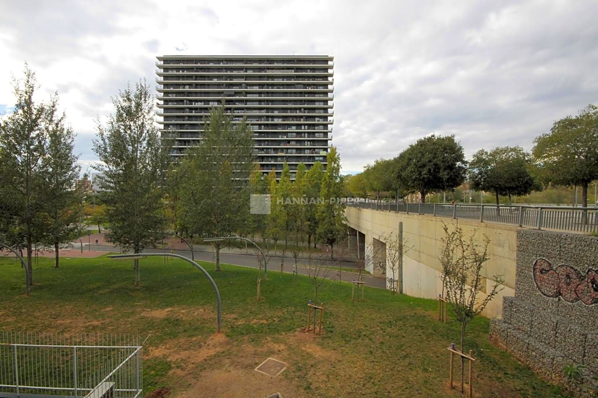 Kondominium di Barcelona, 13 Carrer de la Torre Melina 11190197