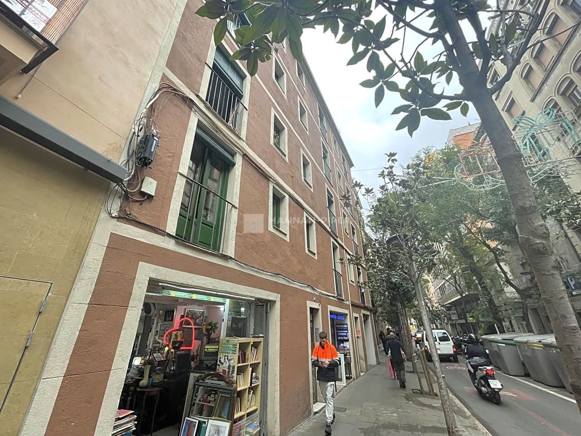 Condominium in Barcelona, 12 Carrer de la Lluna 11190223