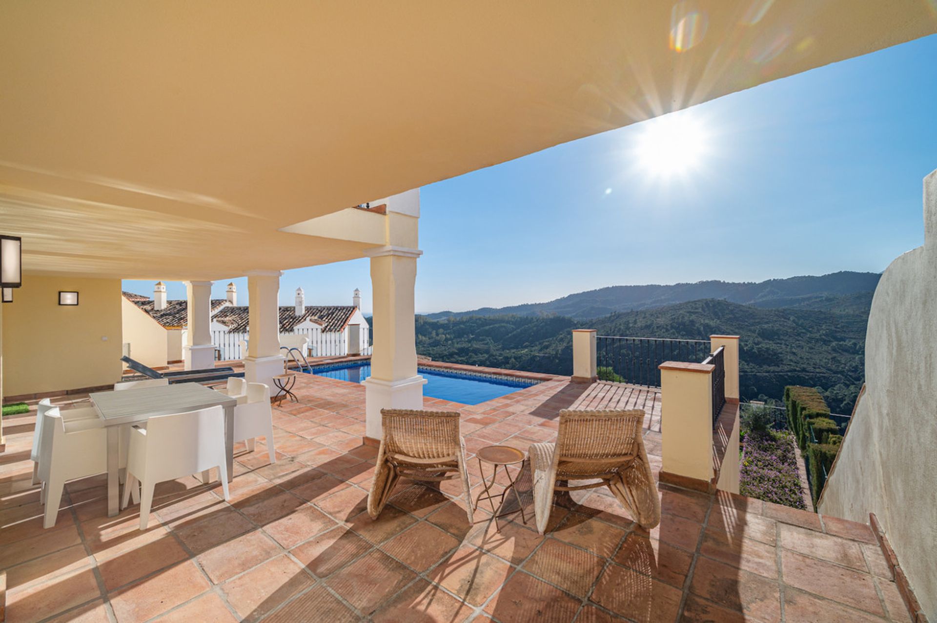 Multiple Houses in Benahavís, Andalucía 11191054