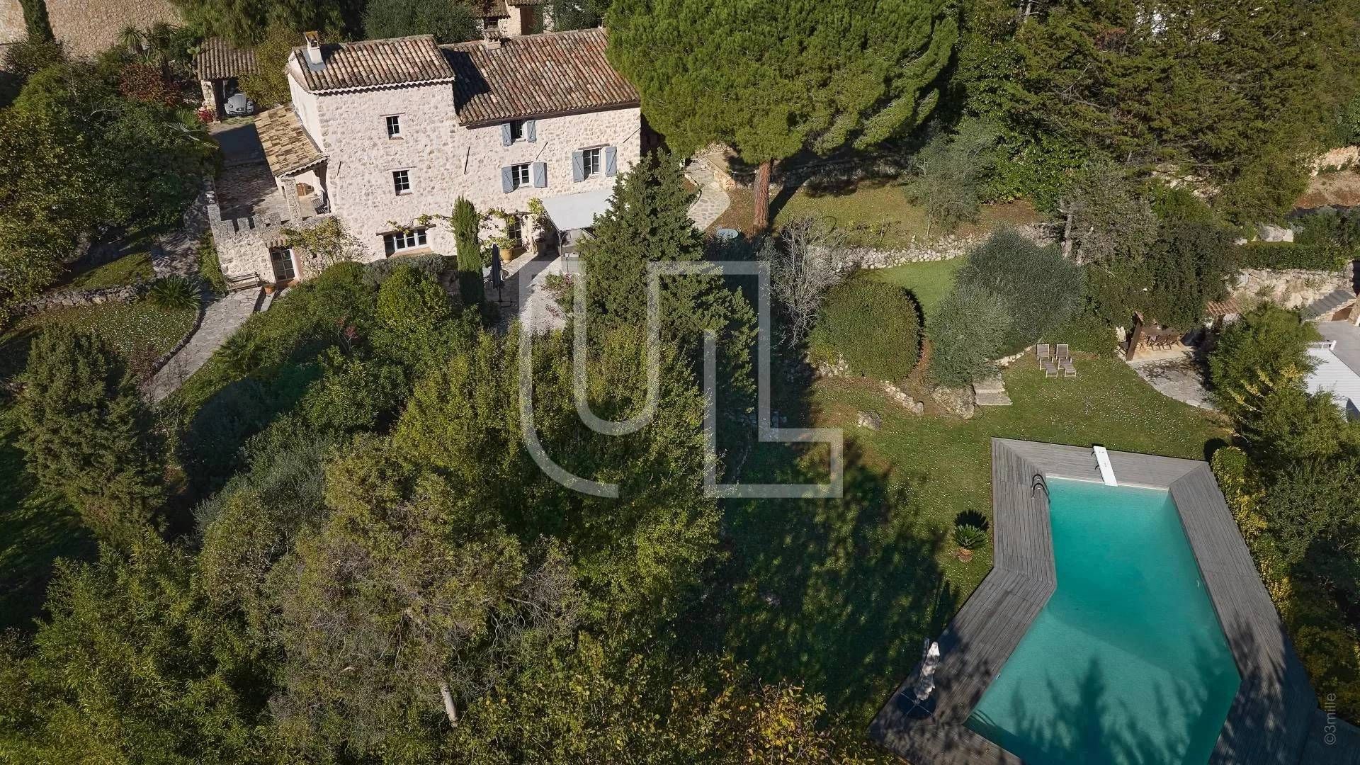 Huis in Roquefort-les-Pins, Provence-Alpes-Côte d'Azur 11191976