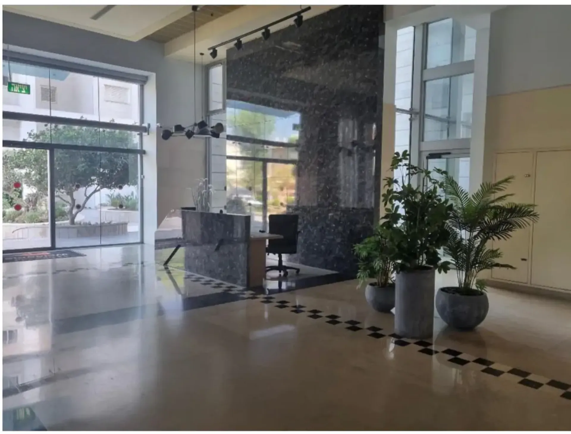 Condominium in Givatayim, 14 Ahad Ha'Am Street 11192565