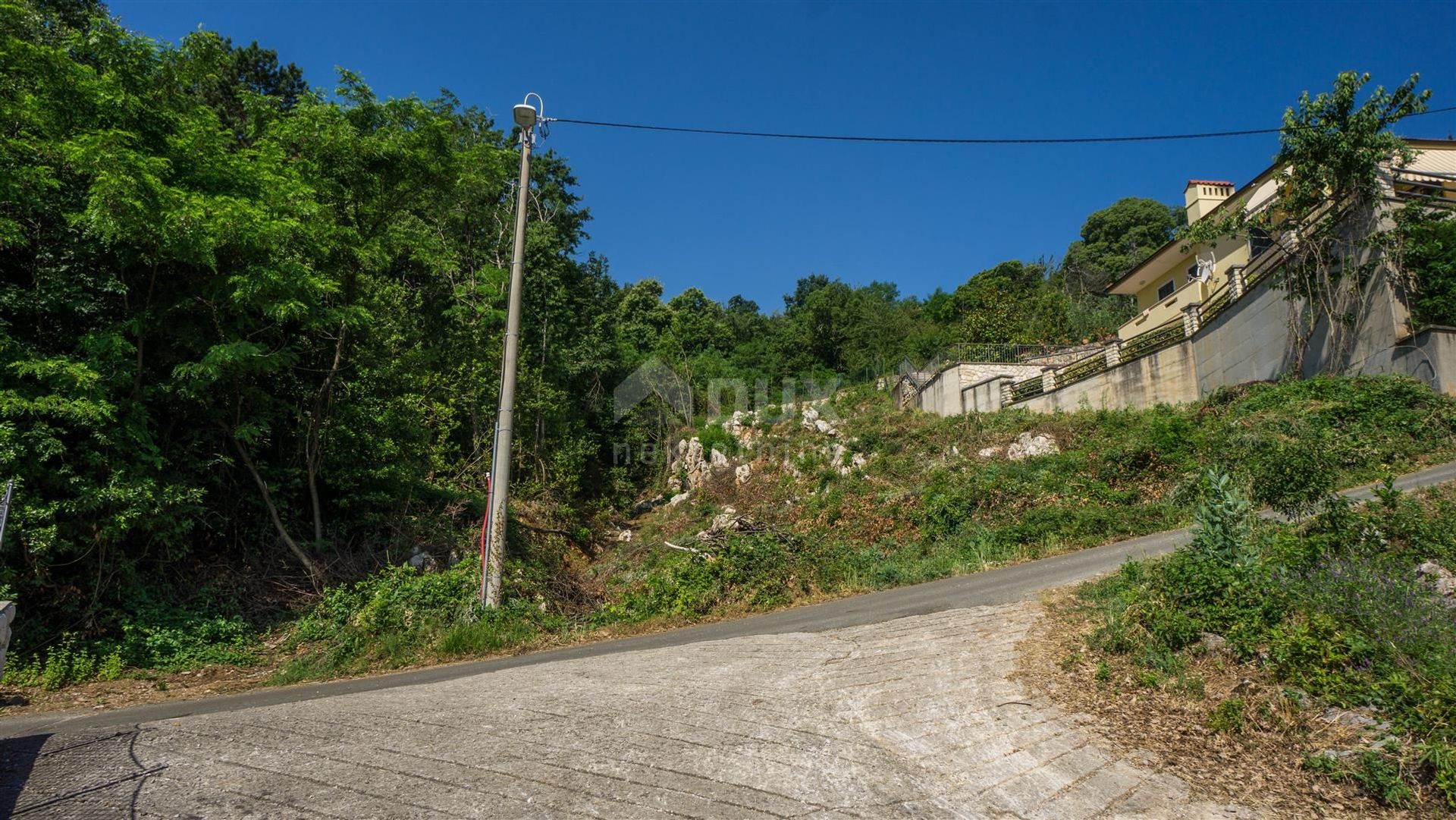 土地 在 Lovran, Primorje-Gorski Kotar County 11193620