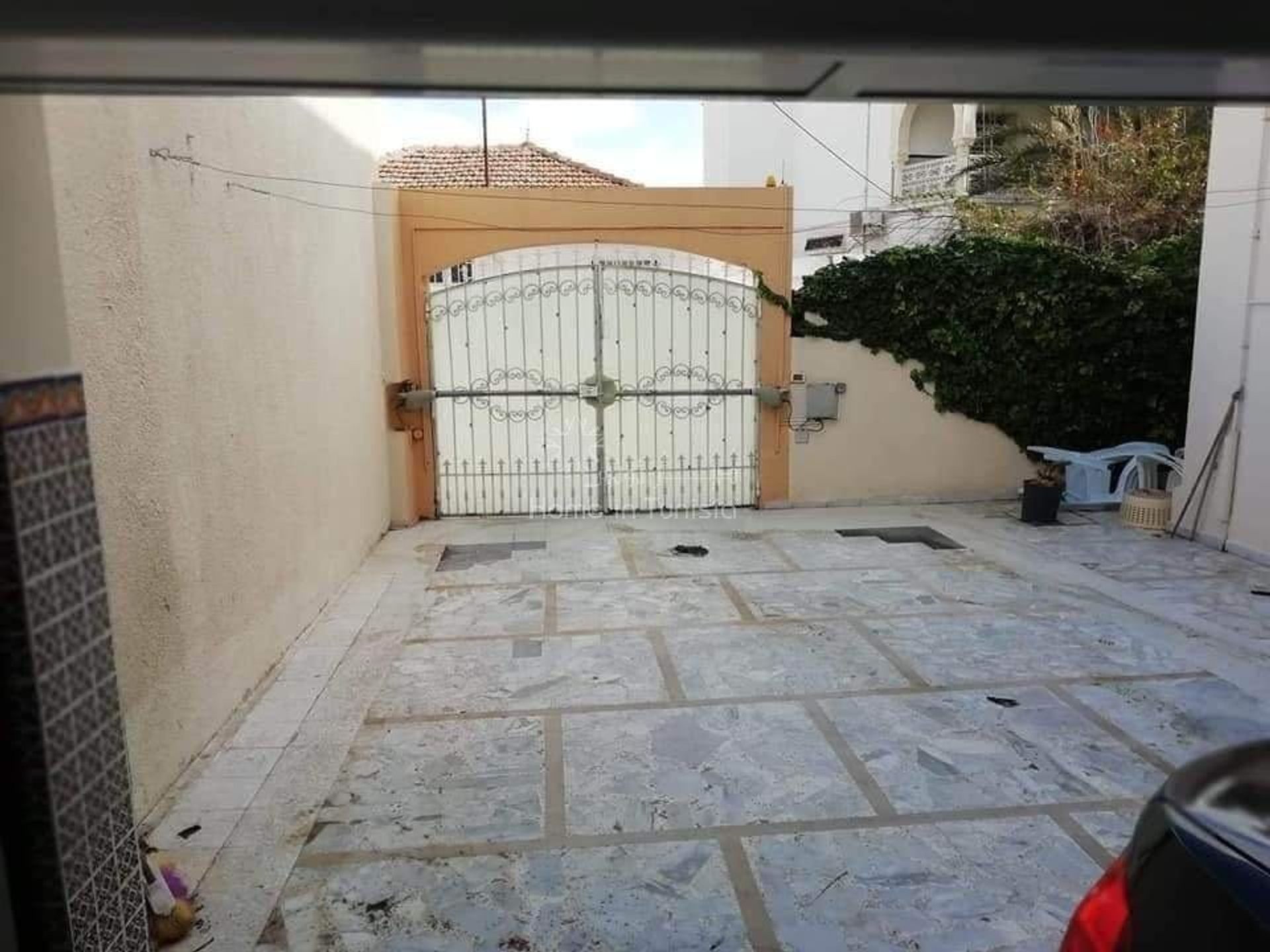 Rumah di Tunis, Tunis 11193866