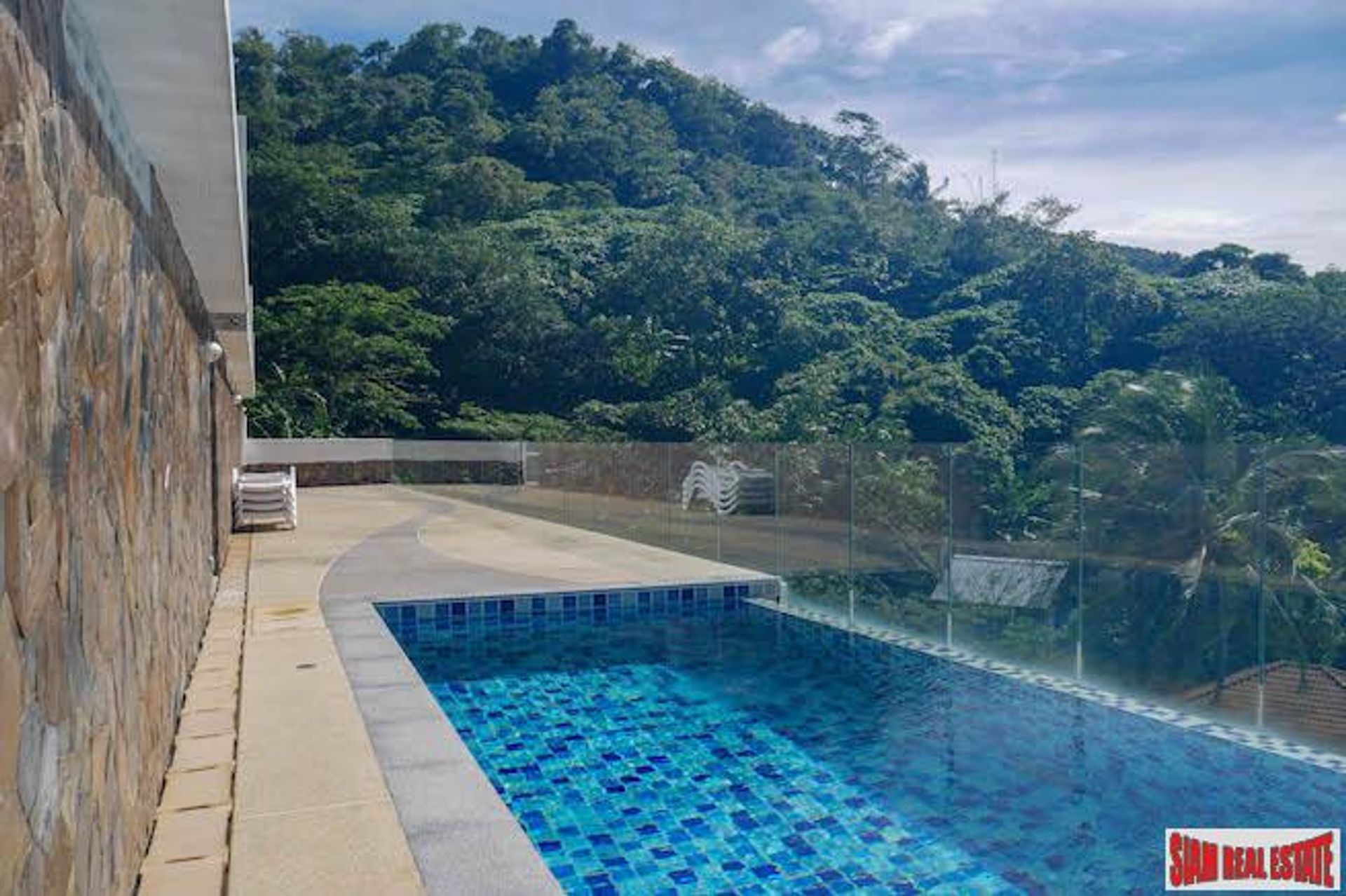 Condominio nel Karon, Phuket 11194467