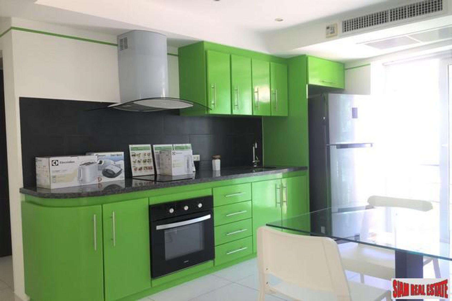 Condominium in Ban Kata, Phuket 11194520