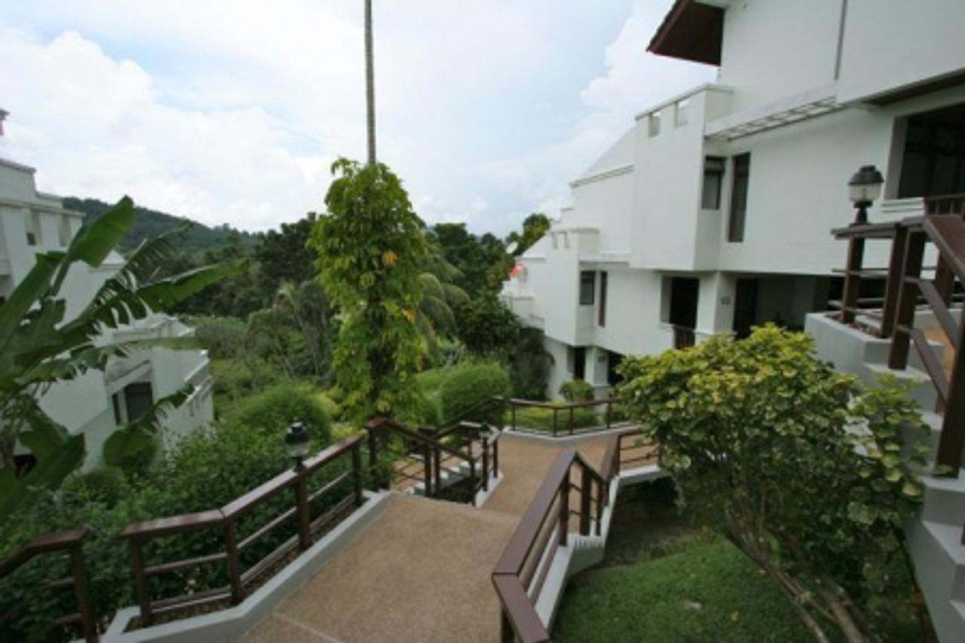 Condominium dans Ban Mai Khao, Phuket 11194524