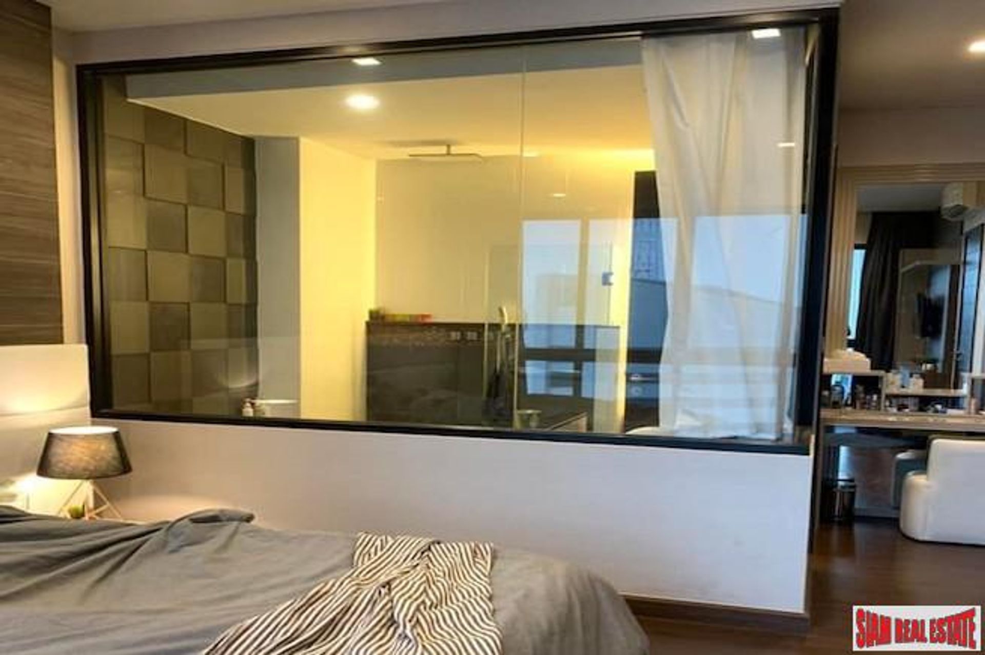 Condominium in , Krung Thep Maha Nakhon 11195068