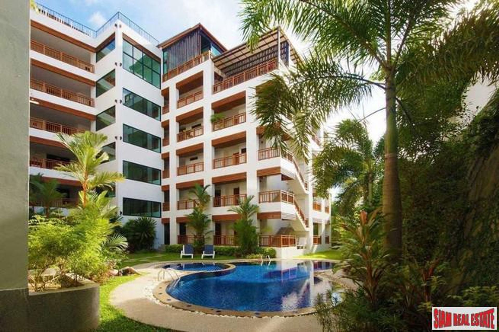 Condominium in Choeng Thale, Phuket 11195621