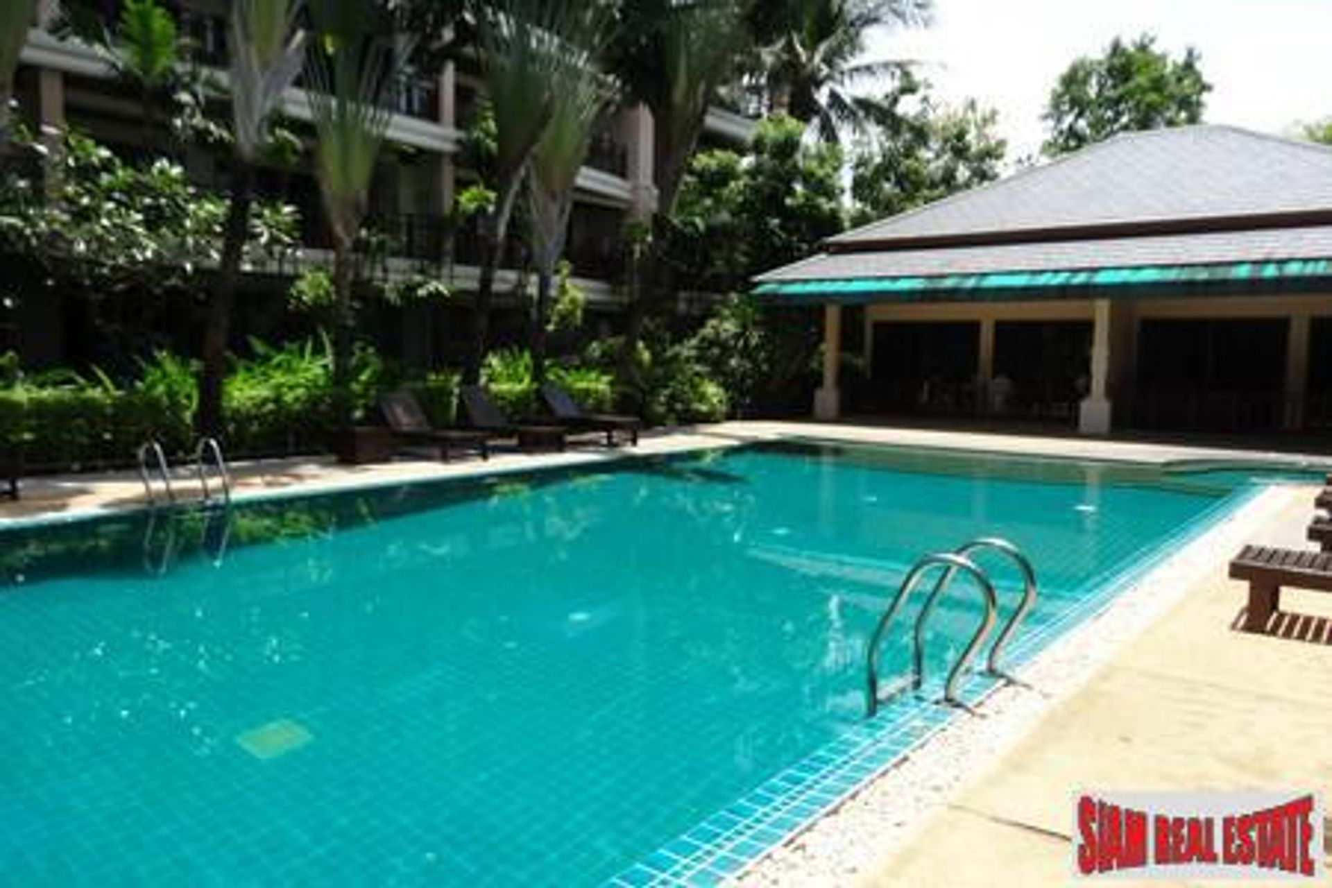 Condominio nel Divieto Bang Khonthi, Phuket 11195681