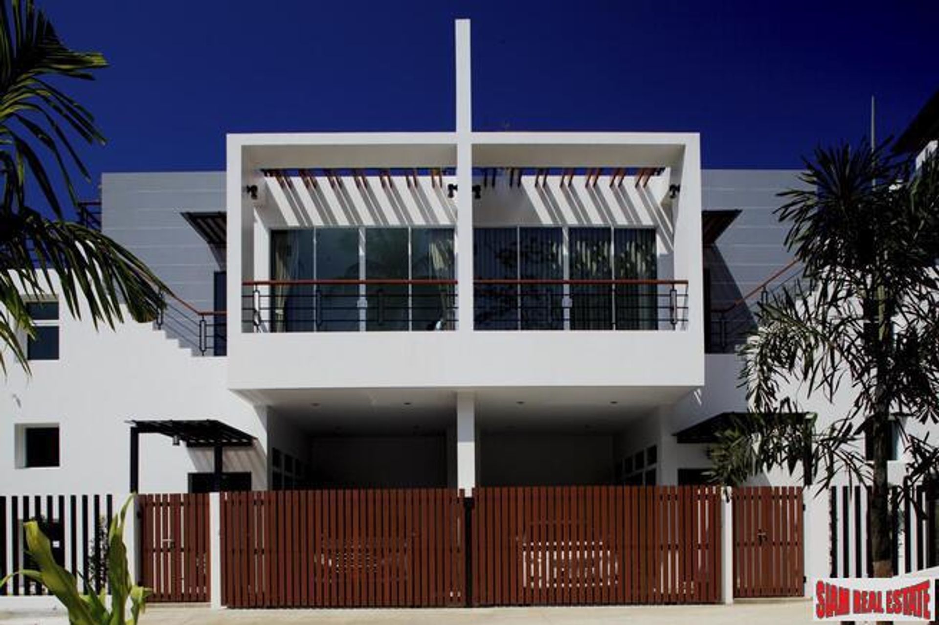 Rumah di Larangan Kata, phuket 11195690