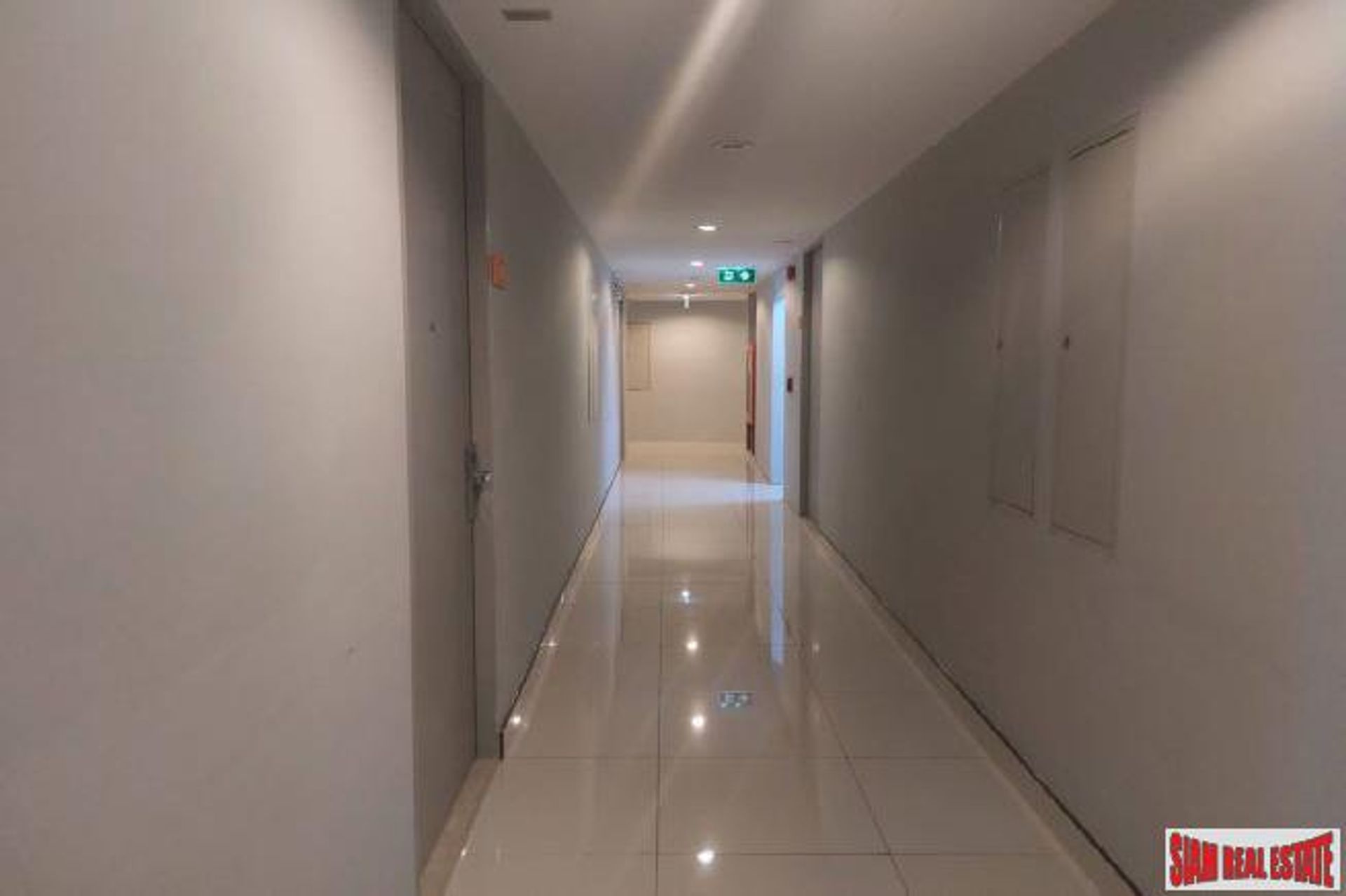 Condominium in Choeng Thale, Phuket 11195958