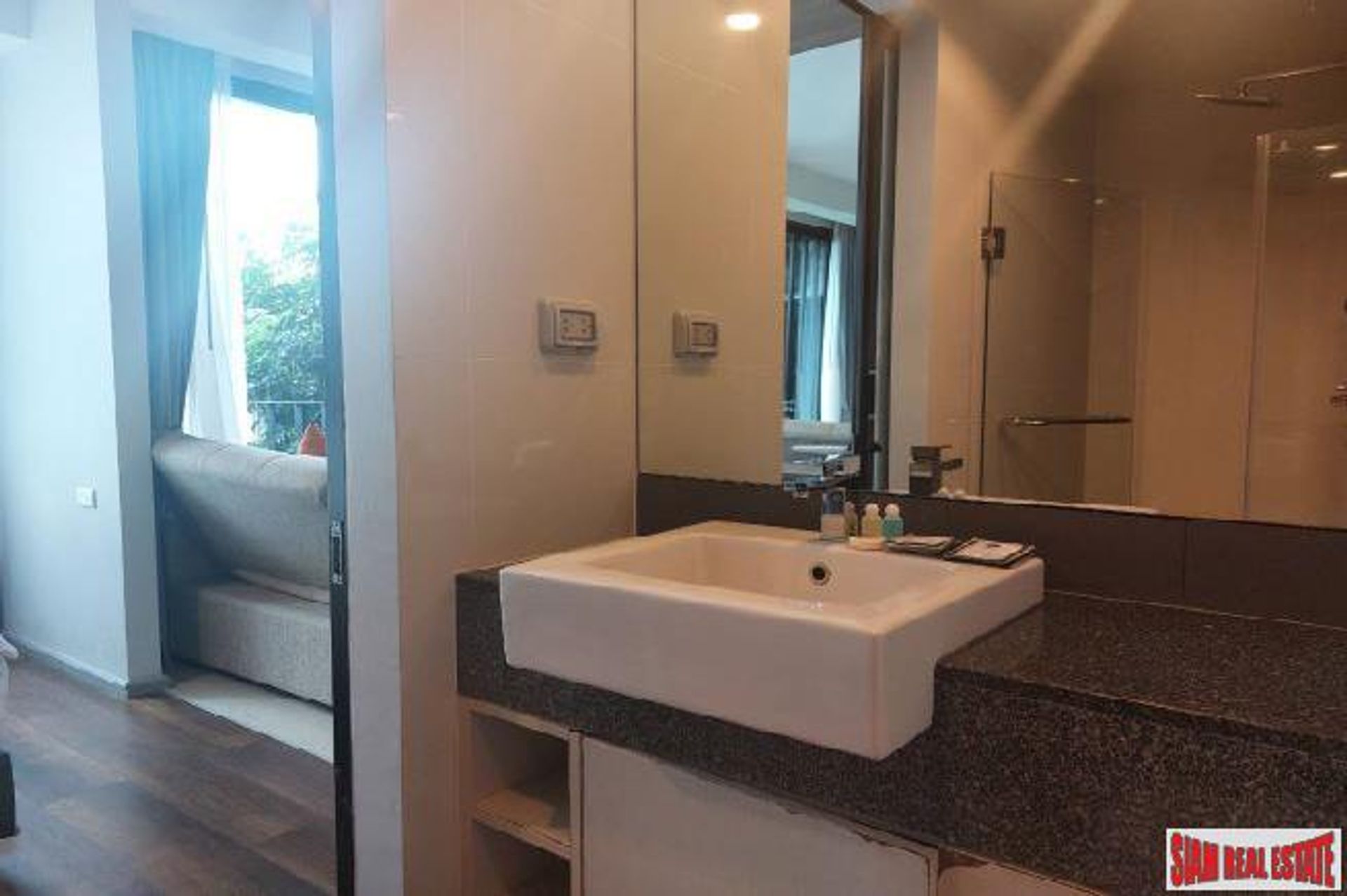 Condominium in Choeng Thale, Phuket 11195958