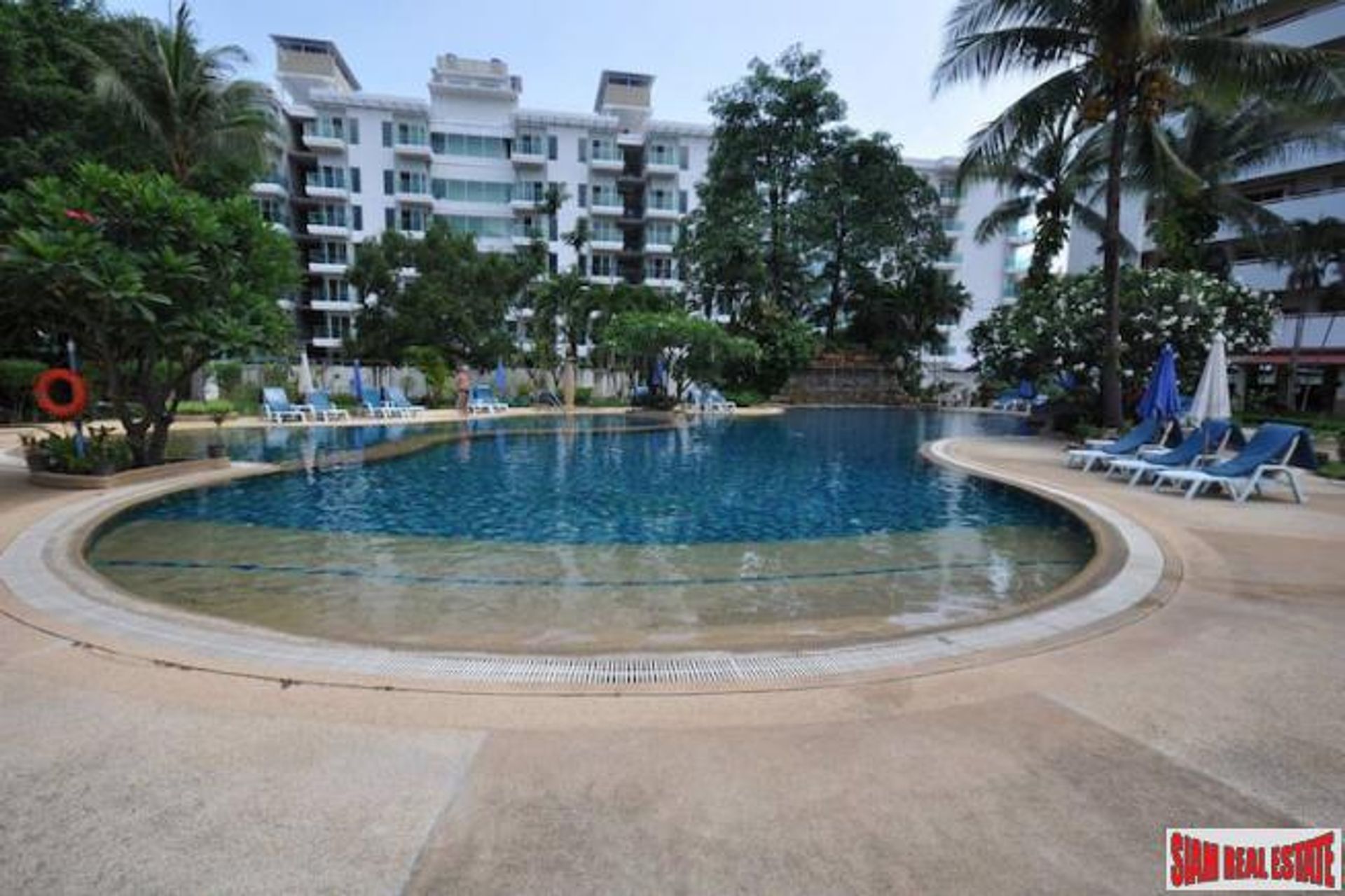 Condominio nel Ban Patong, Phuket 11196160