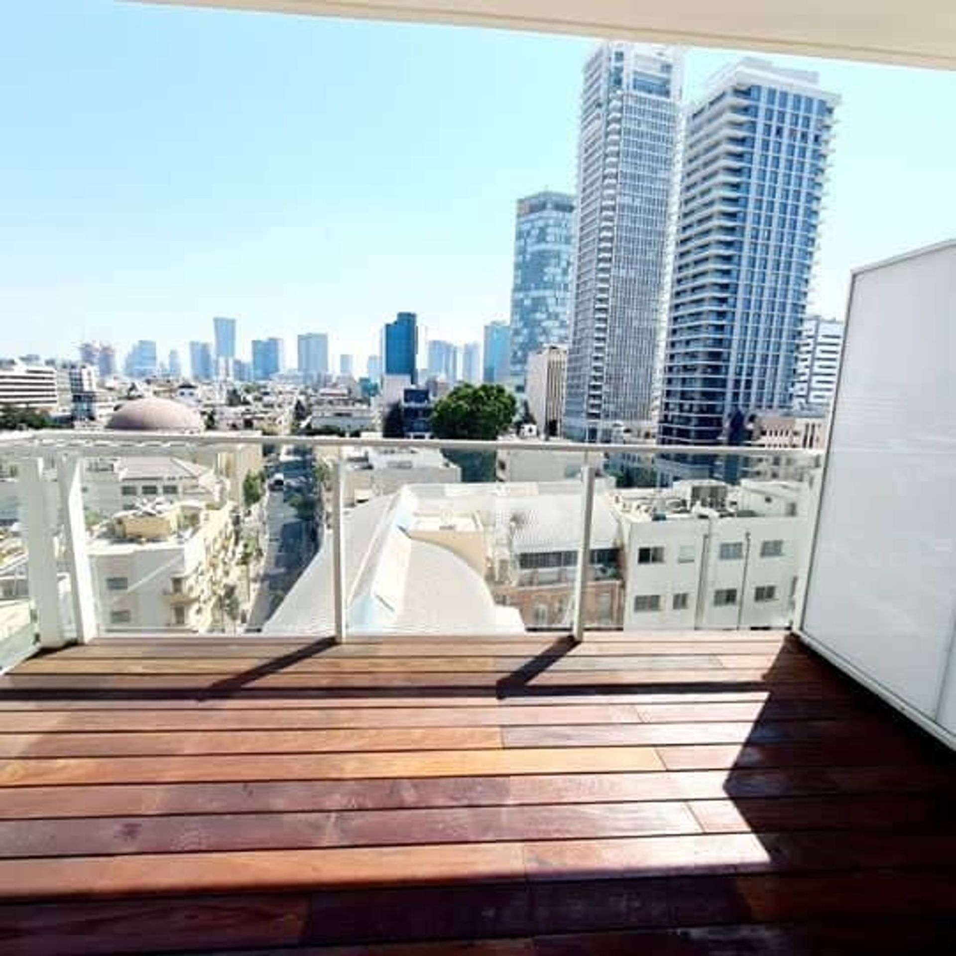 Osakehuoneisto sisään Tel Aviv-Yafo, Rothschild Boulevard 11196727