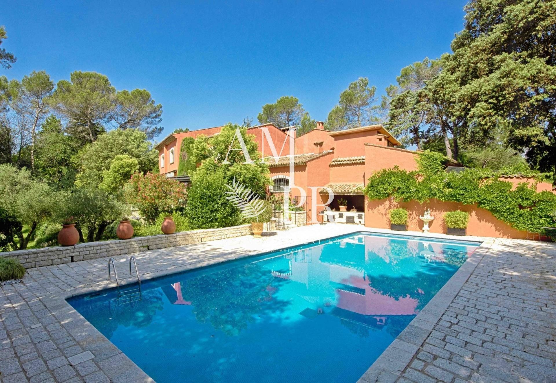 Huis in Mougins, Provence-Alpes-Côte d'Azur 11196809