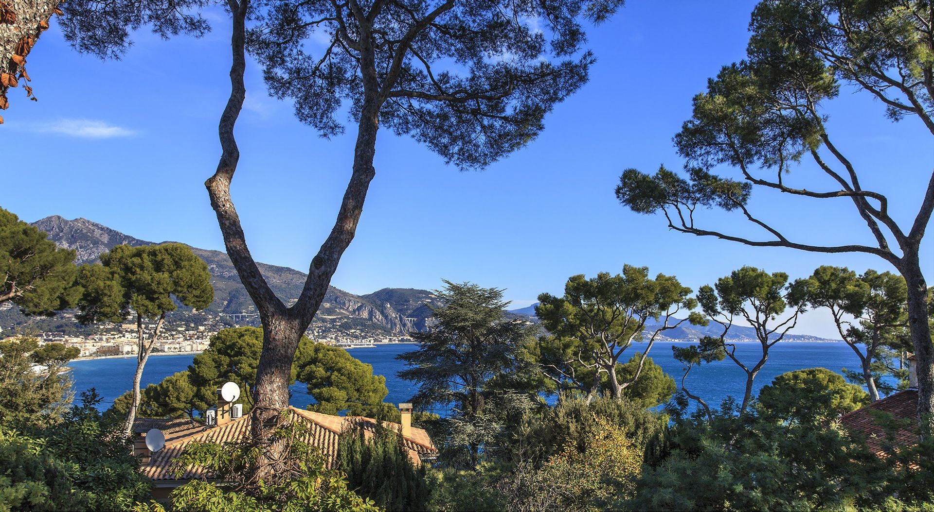 Rumah di Roquebrune-Cap-Martin, Provence-Alpes-Côte d'Azur 11196943