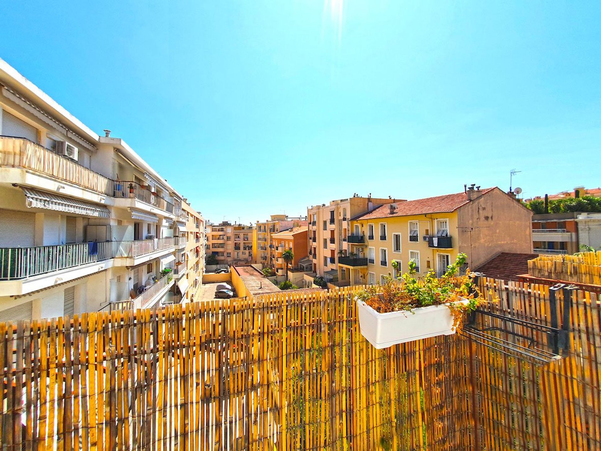 Condominium in Beaulieu-sur-Mer, Provence-Alpes-Côte d'Azur 11196975