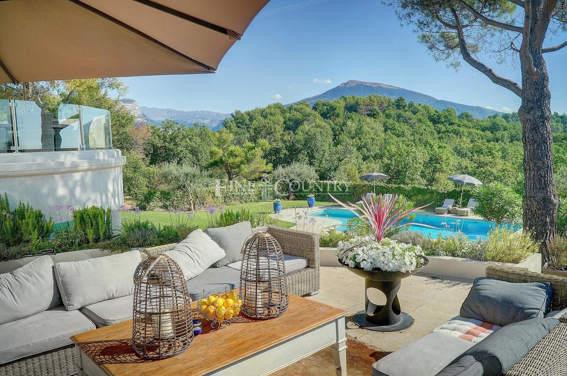 casa en Châteauneuf-Grasse, Provenza-Alpes-Costa Azul 11197028