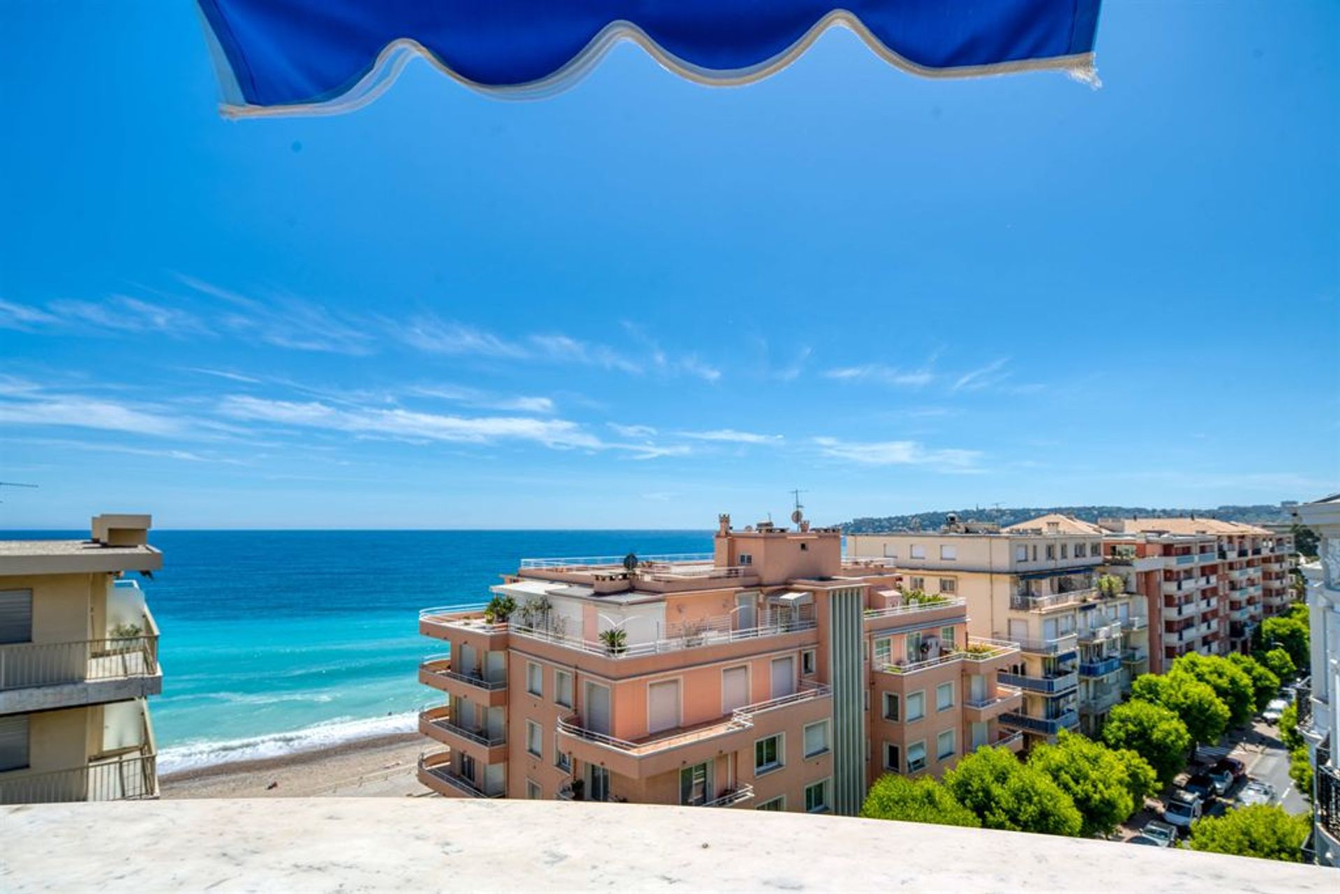 Condominium dans Menton, Provence-Alpes-Cote d'Azur 11197057