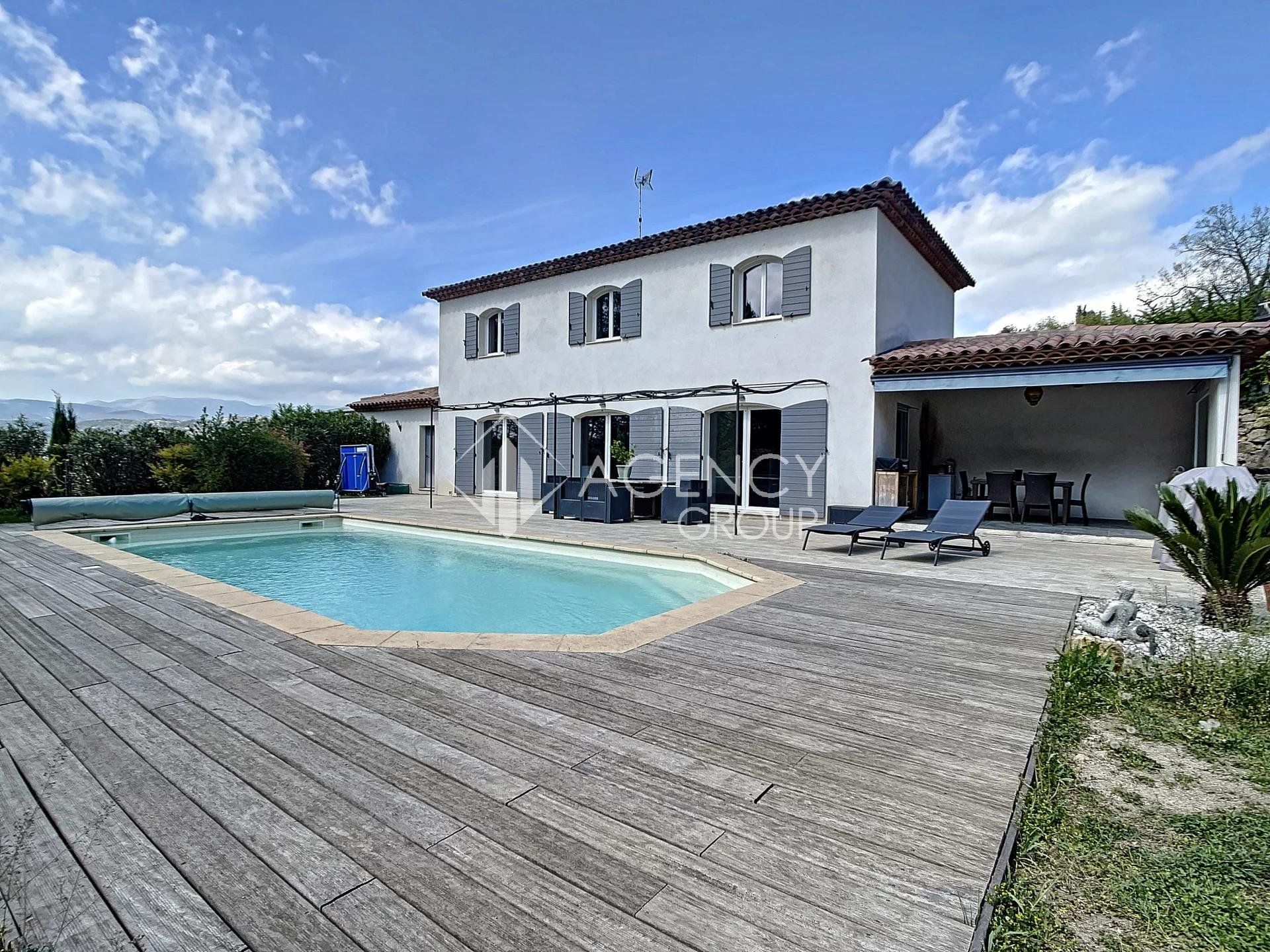 casa en Montauroux, Provenza-Alpes-Costa Azul 11197265