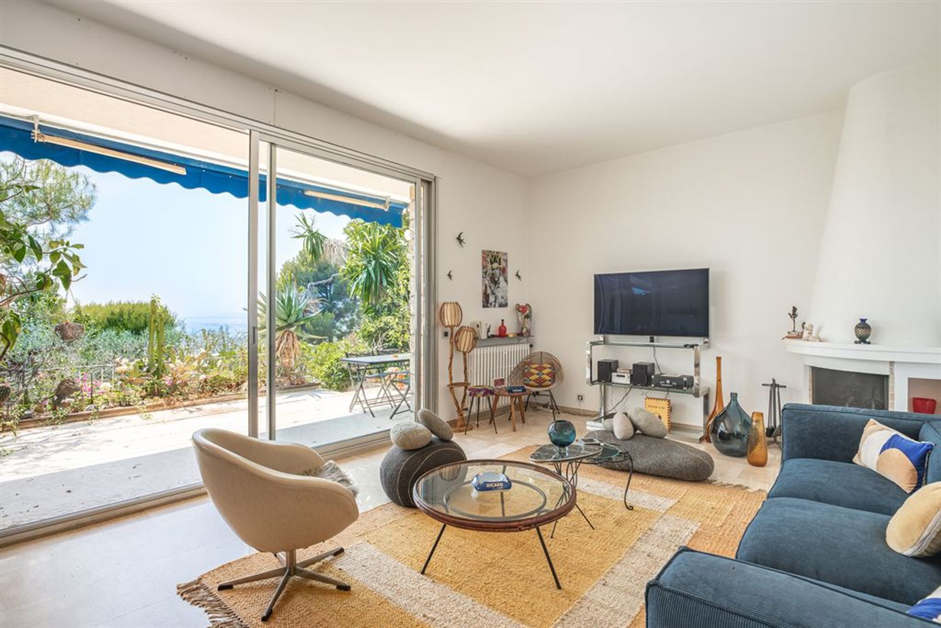 Condominium in Villefranche-sur-Mer, Provence-Alpes-Cote d'Azur 11197377