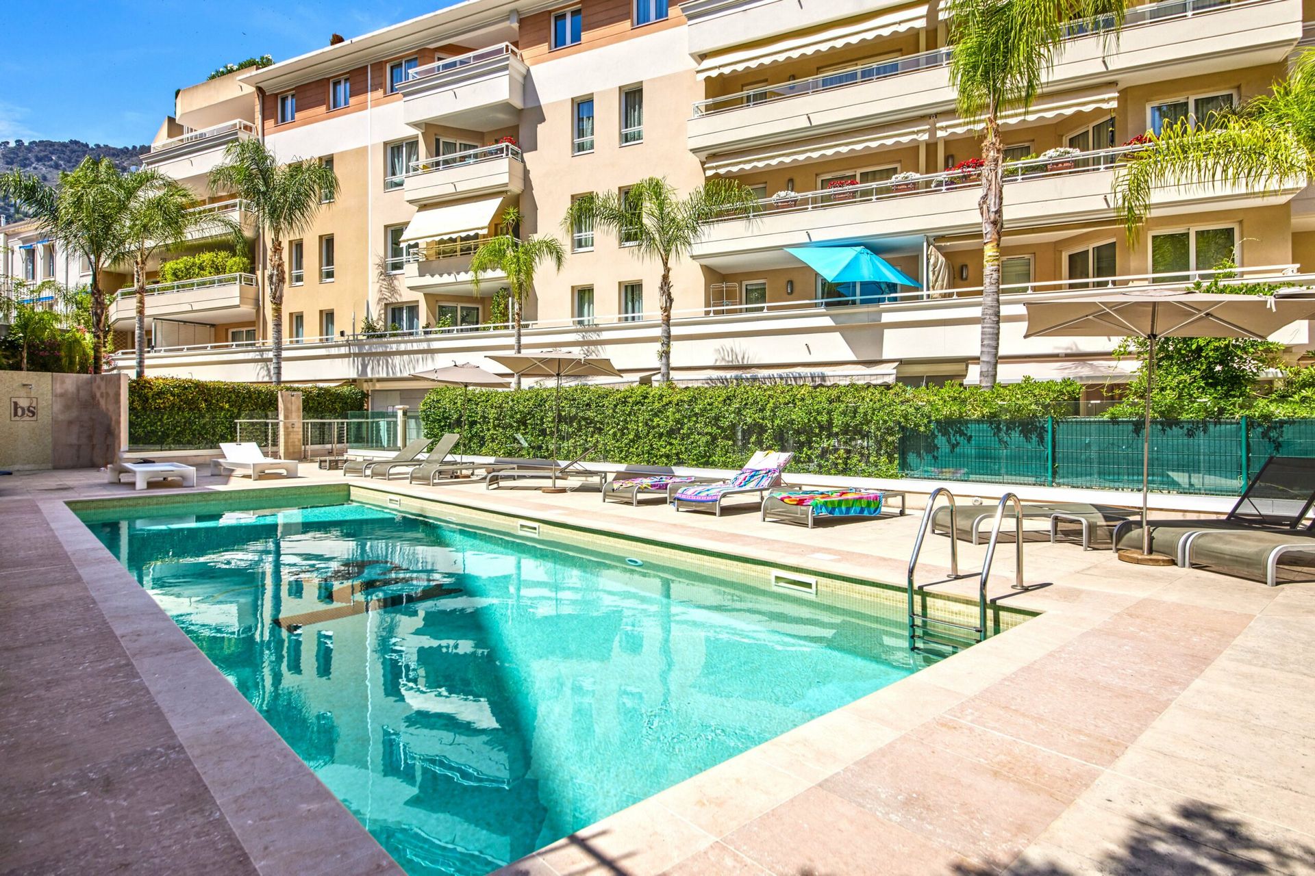 Condominium in Beaulieu-sur-Mer, Provence-Alpes-Cote d'Azur 11197382