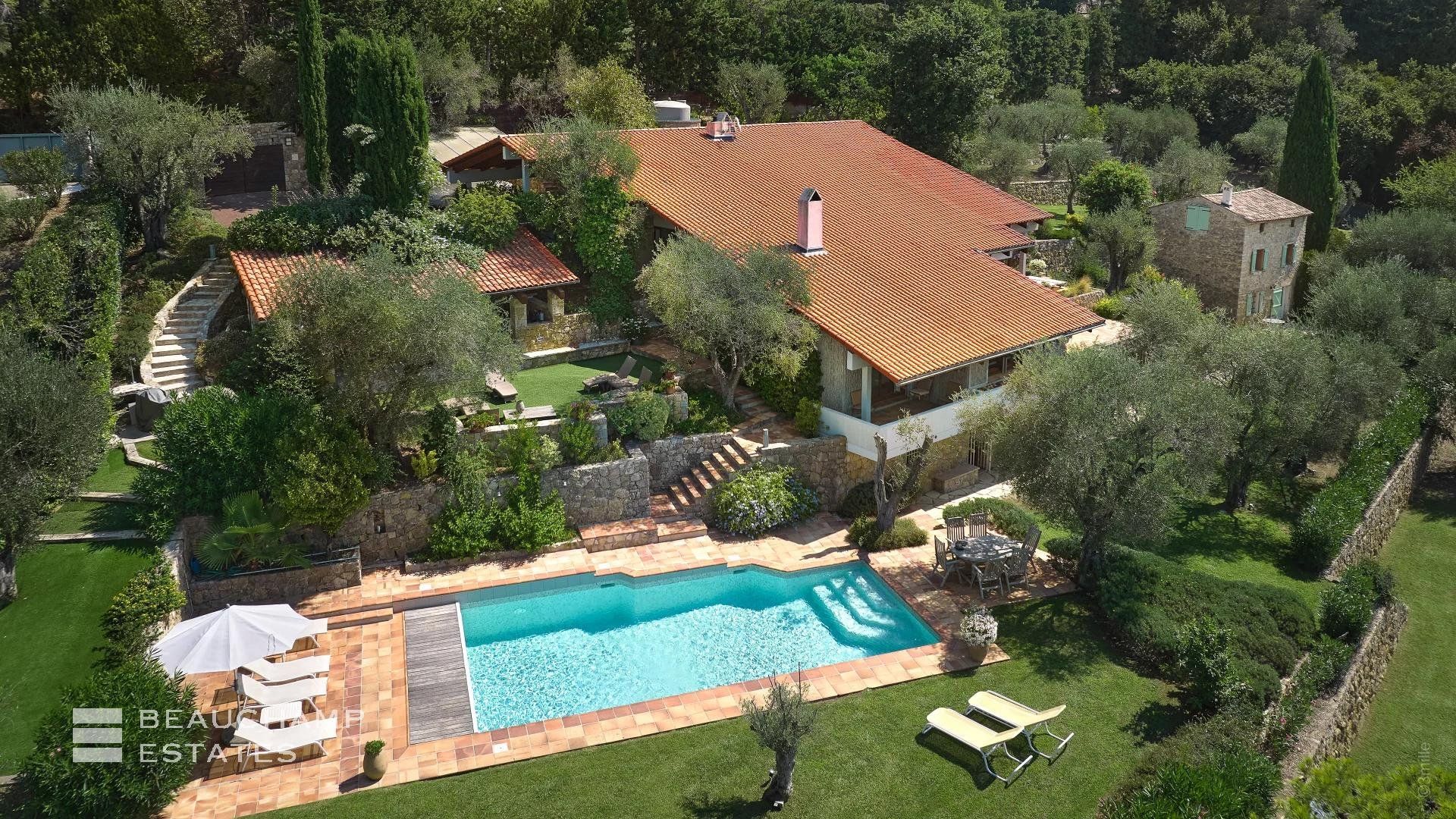 Casa nel Mougins, Provenza-Alpi-Costa Azzurra 11197406