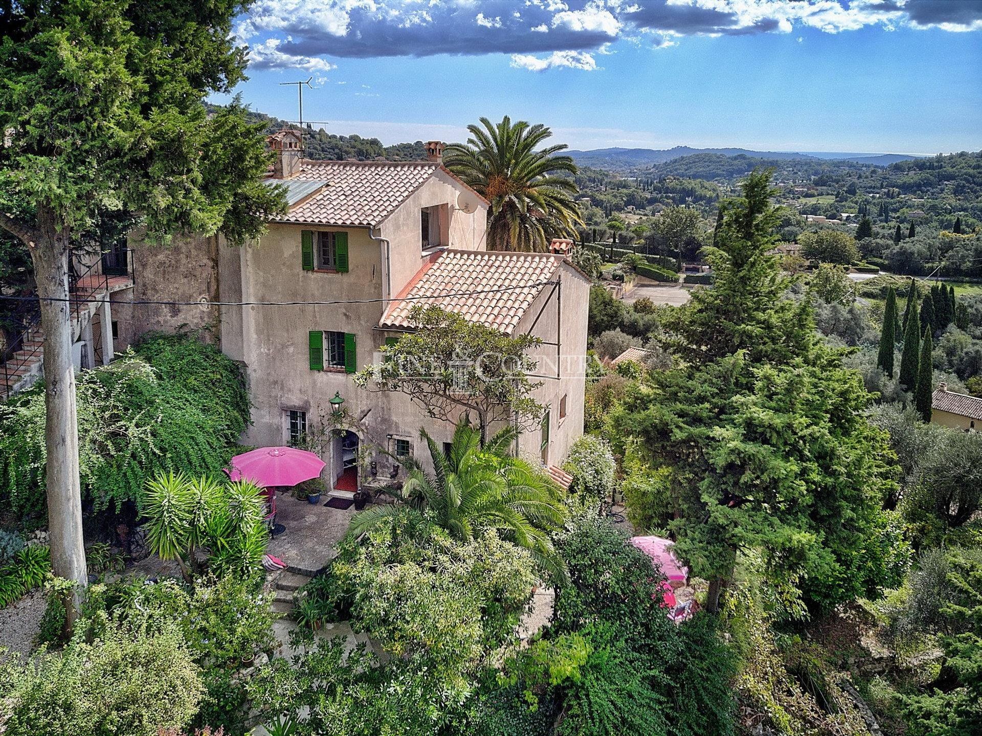 casa no Grasse, Provence-Alpes-Côte d'Azur 11197413