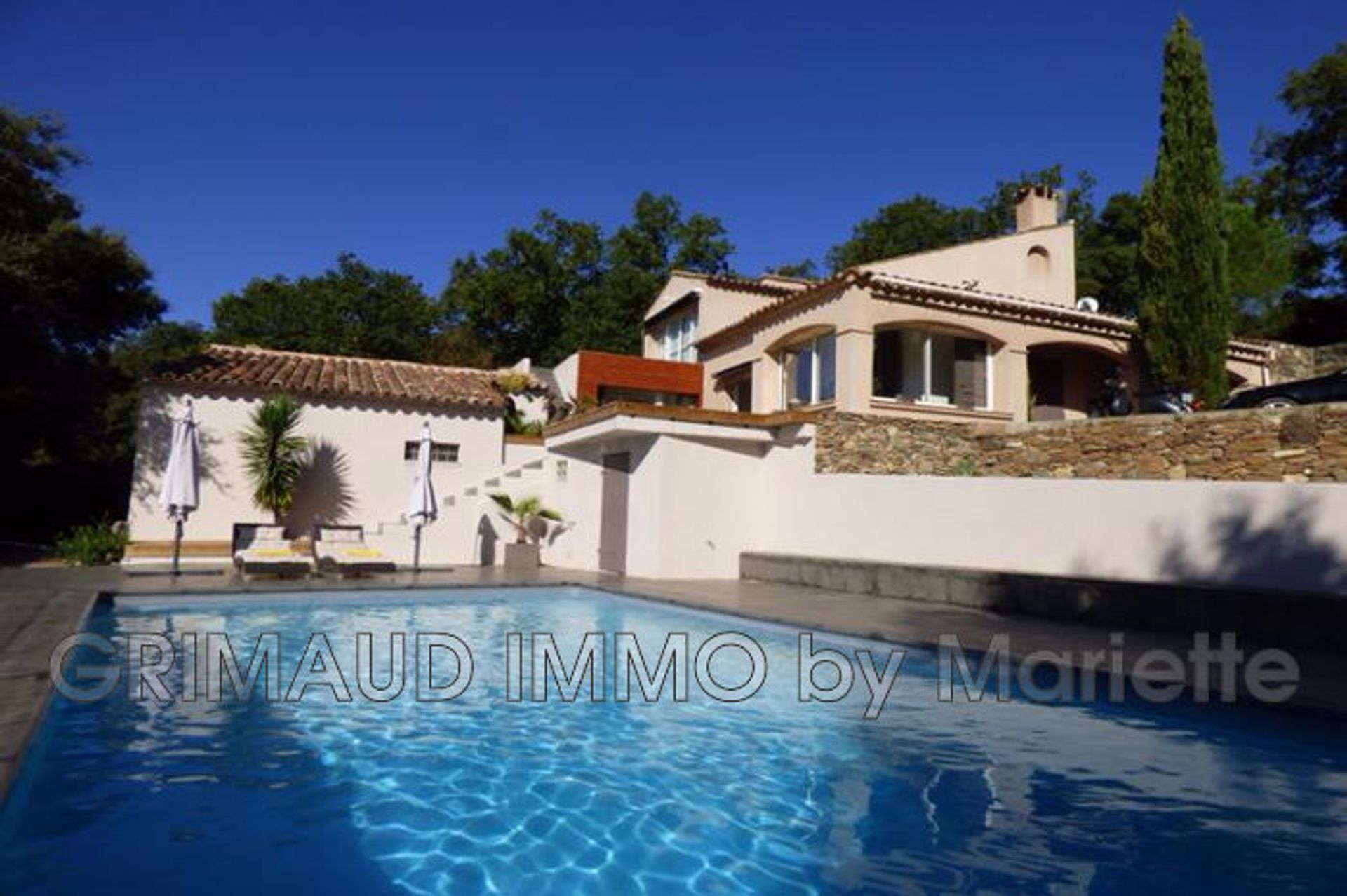 House in La Garde-Freinet, Provence-Alpes-Côte d'Azur 11197474