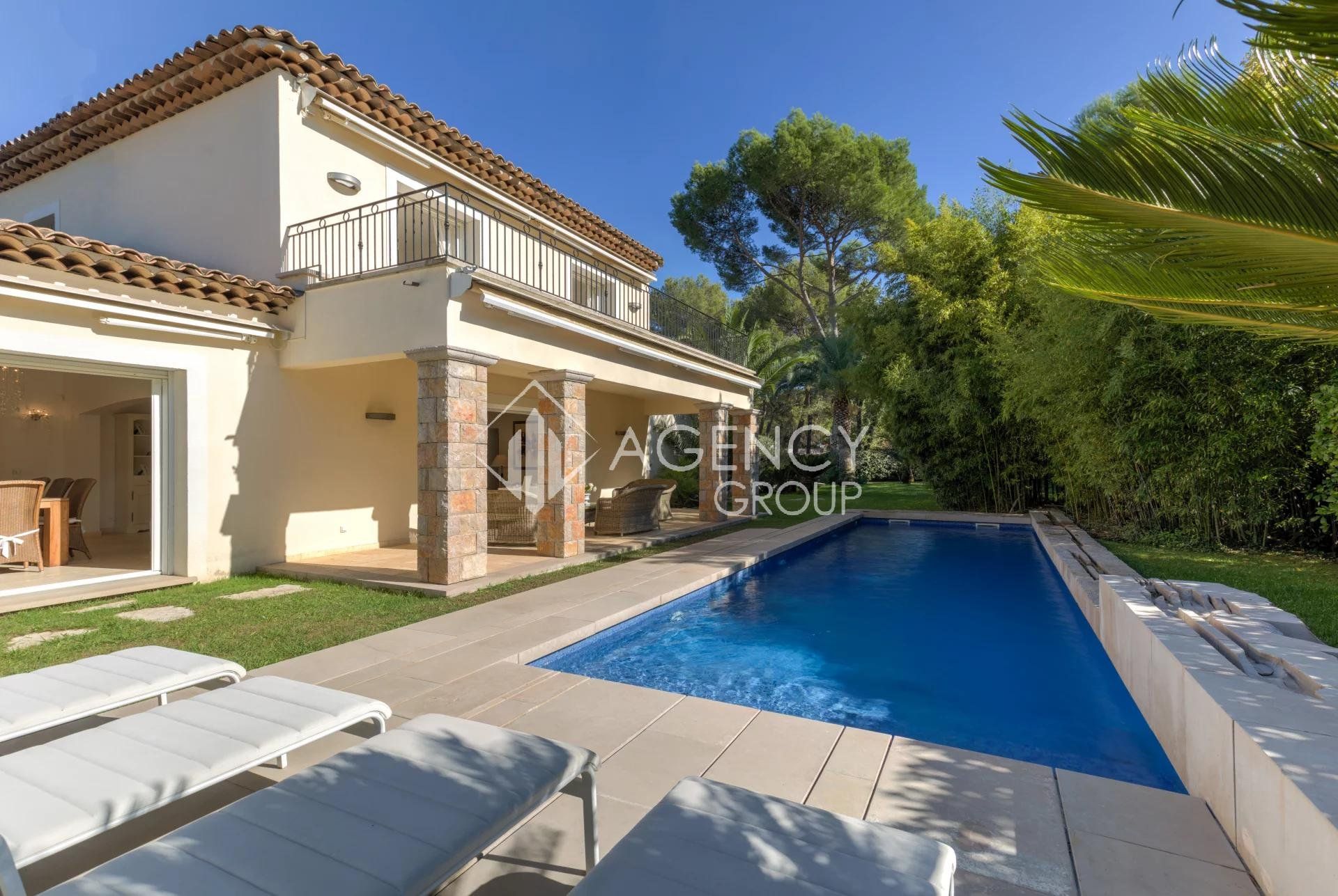 casa en Mougins, Provenza-Alpes-Costa Azul 11197563