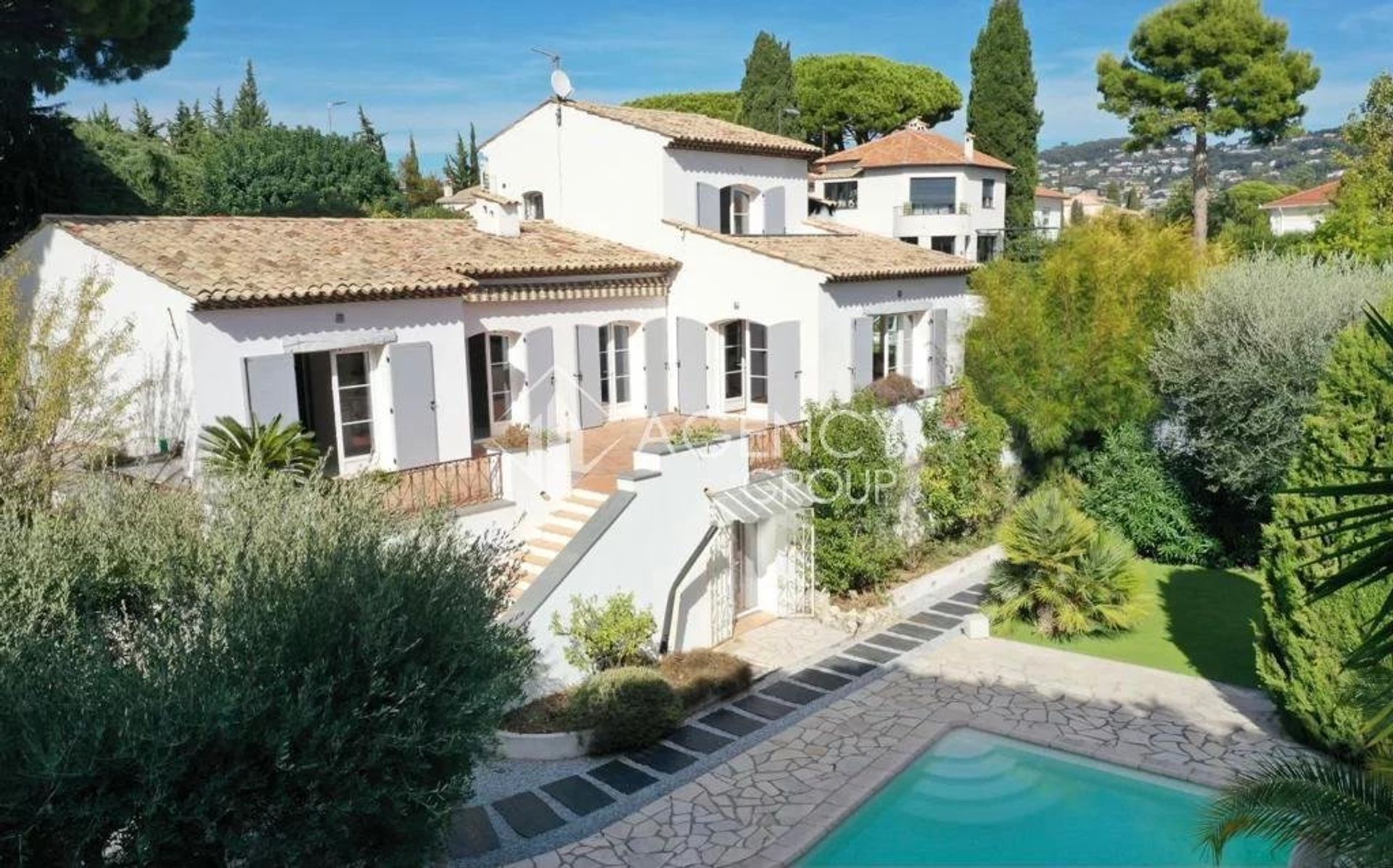 House in Le Cannet, Provence-Alpes-Cote d'Azur 11197564