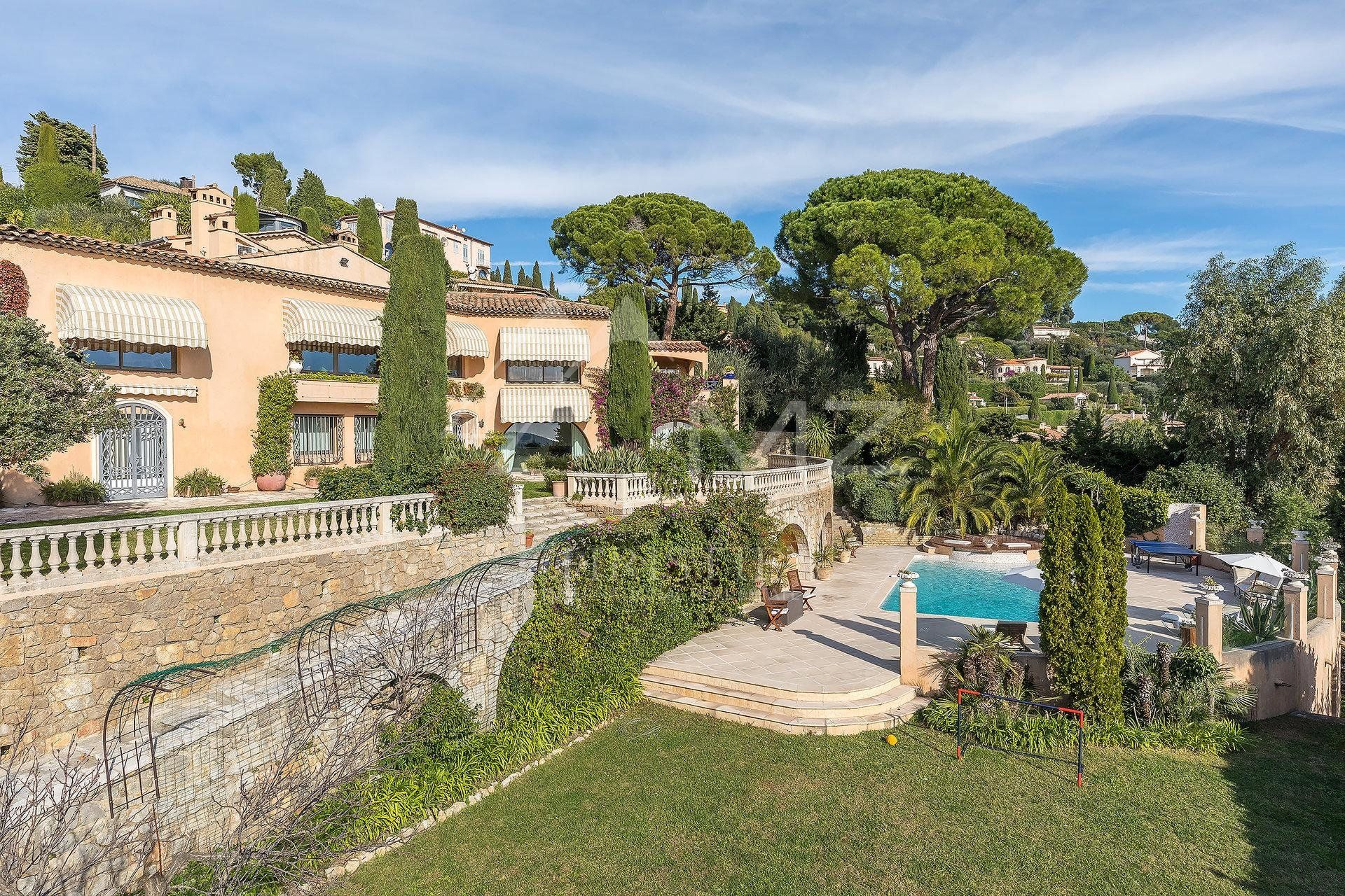 House in Mougins, Provence-Alpes-Cote d'Azur 11197670