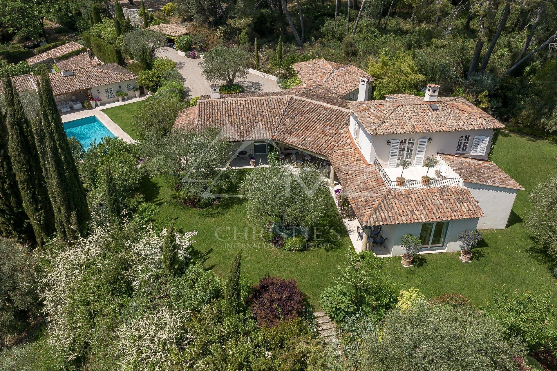 Talo sisään La Roquette-sur-Siagne, Provence-Alpes-Cote d'Azur 11197677