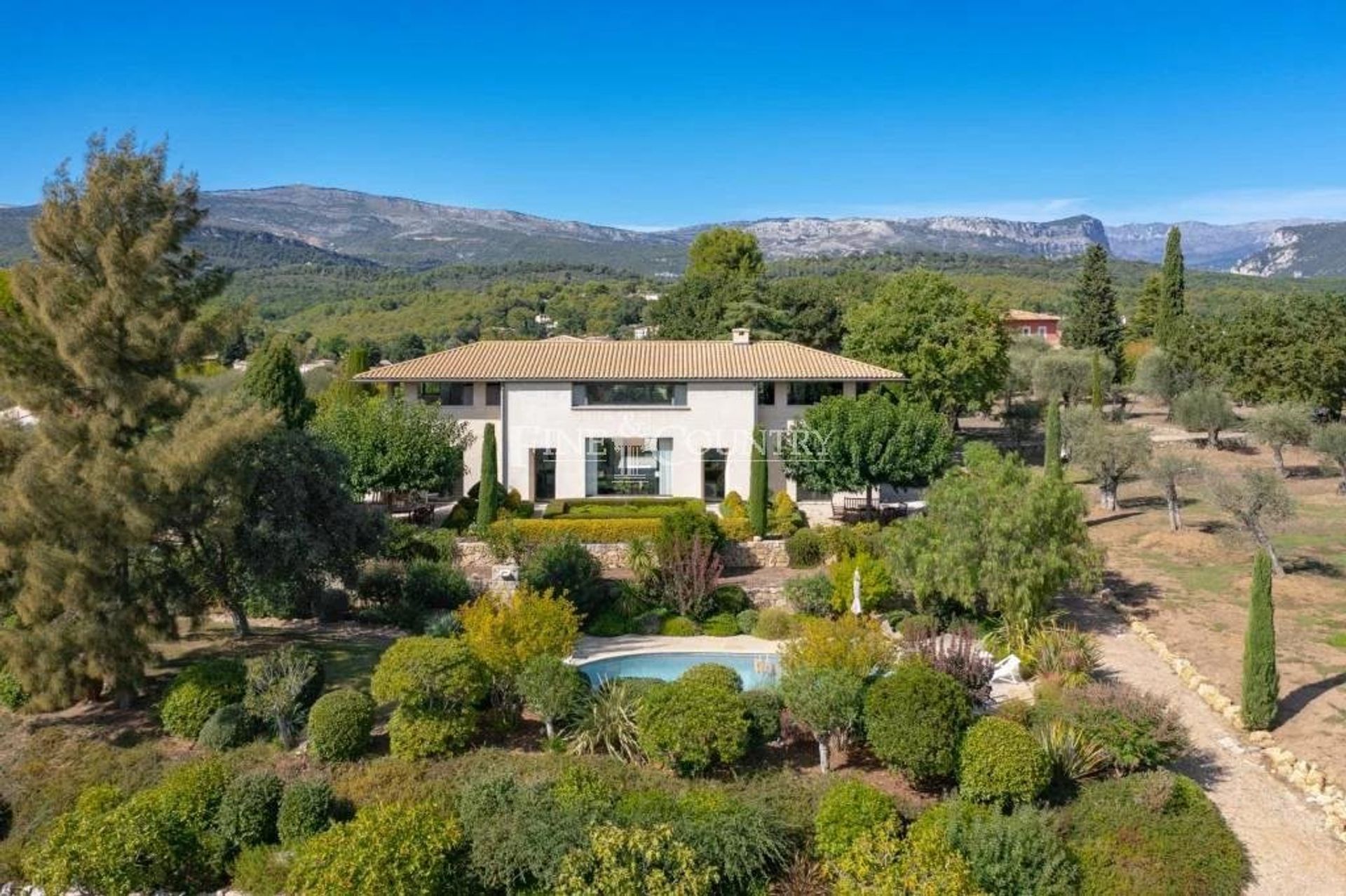 Rumah di Le Bosquet, Provence-Alpes-Cote d'Azur 11197845