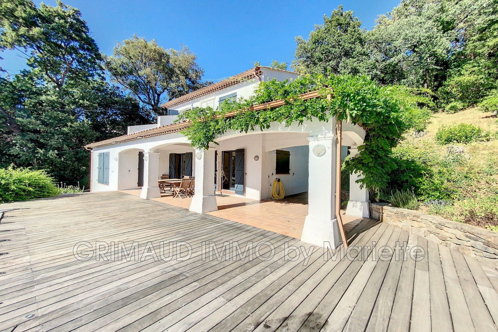 Haus im La Garde-Freinet, Provence-Alpes-Côte d'Azur 11197984