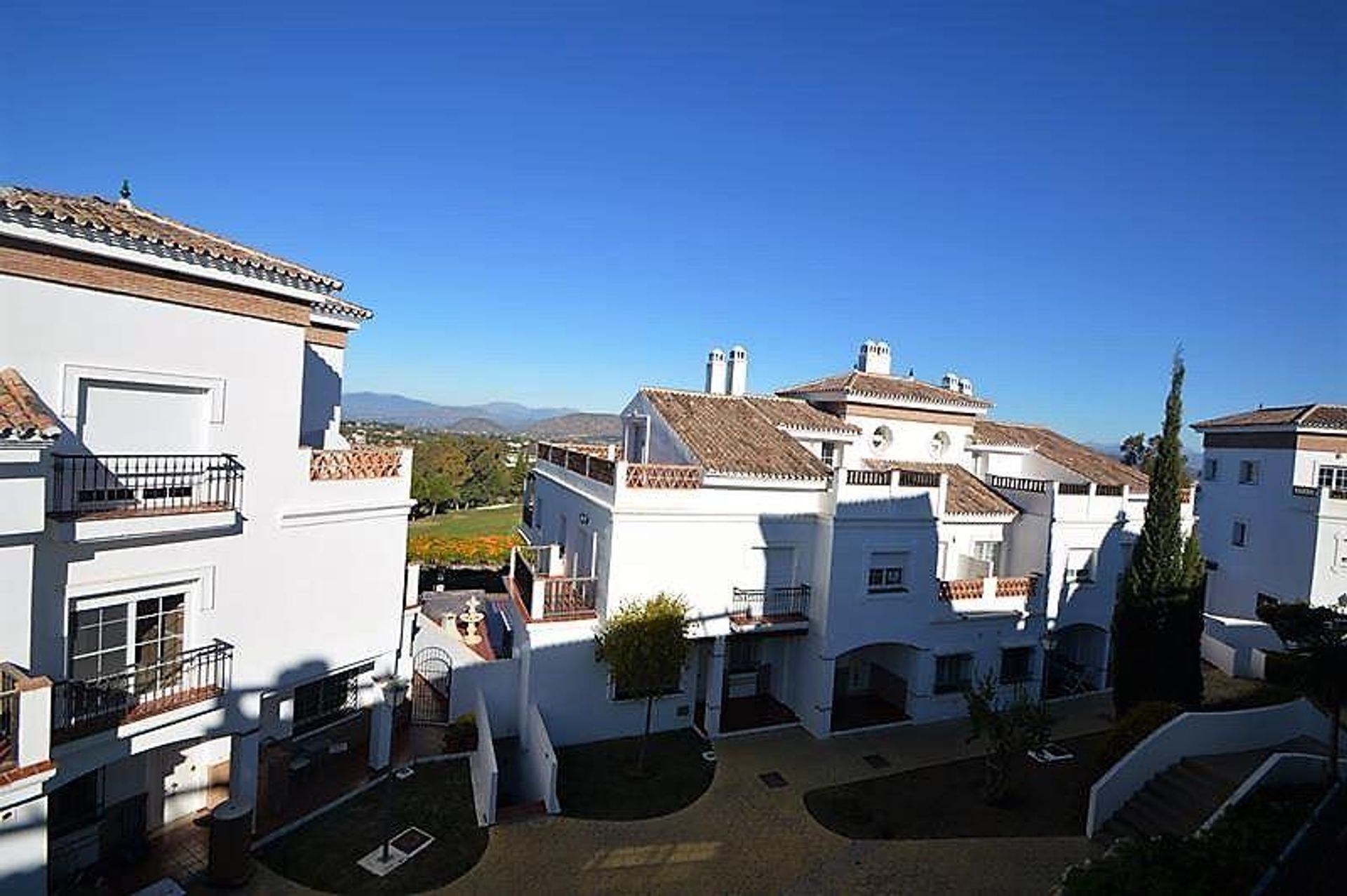 Condominio en Alhaurín de la Torre, Andalucía 11199434