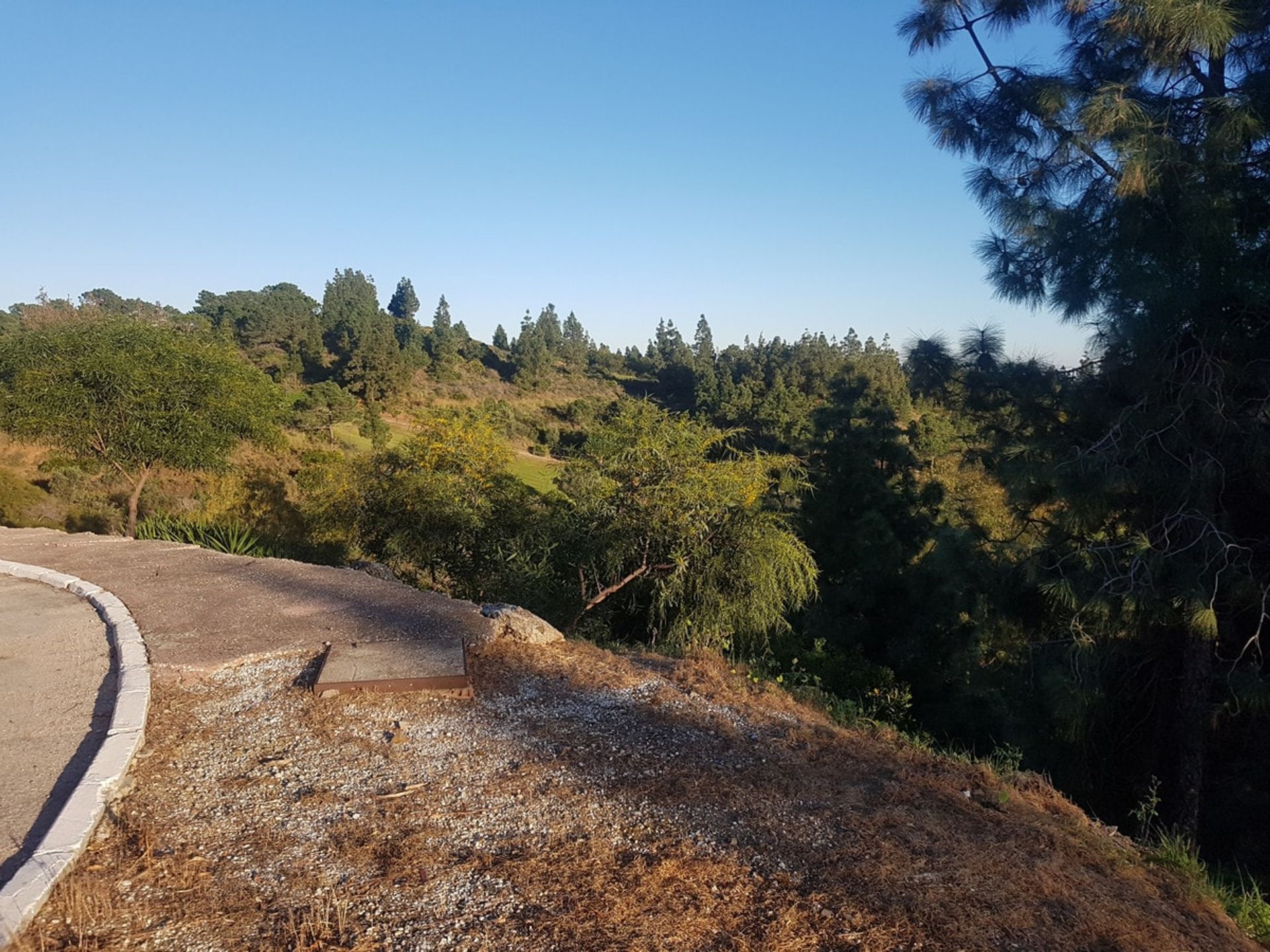 土地 在 Las Lagunas de Mijas, Andalucía 11199759