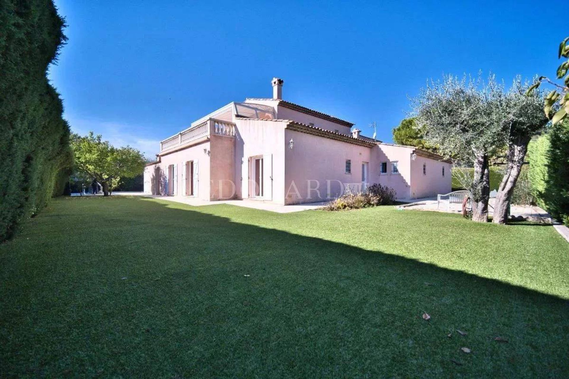 casa en Villefranche-sur-Mer, Provence-Alpes-Côte d'Azur 11201283