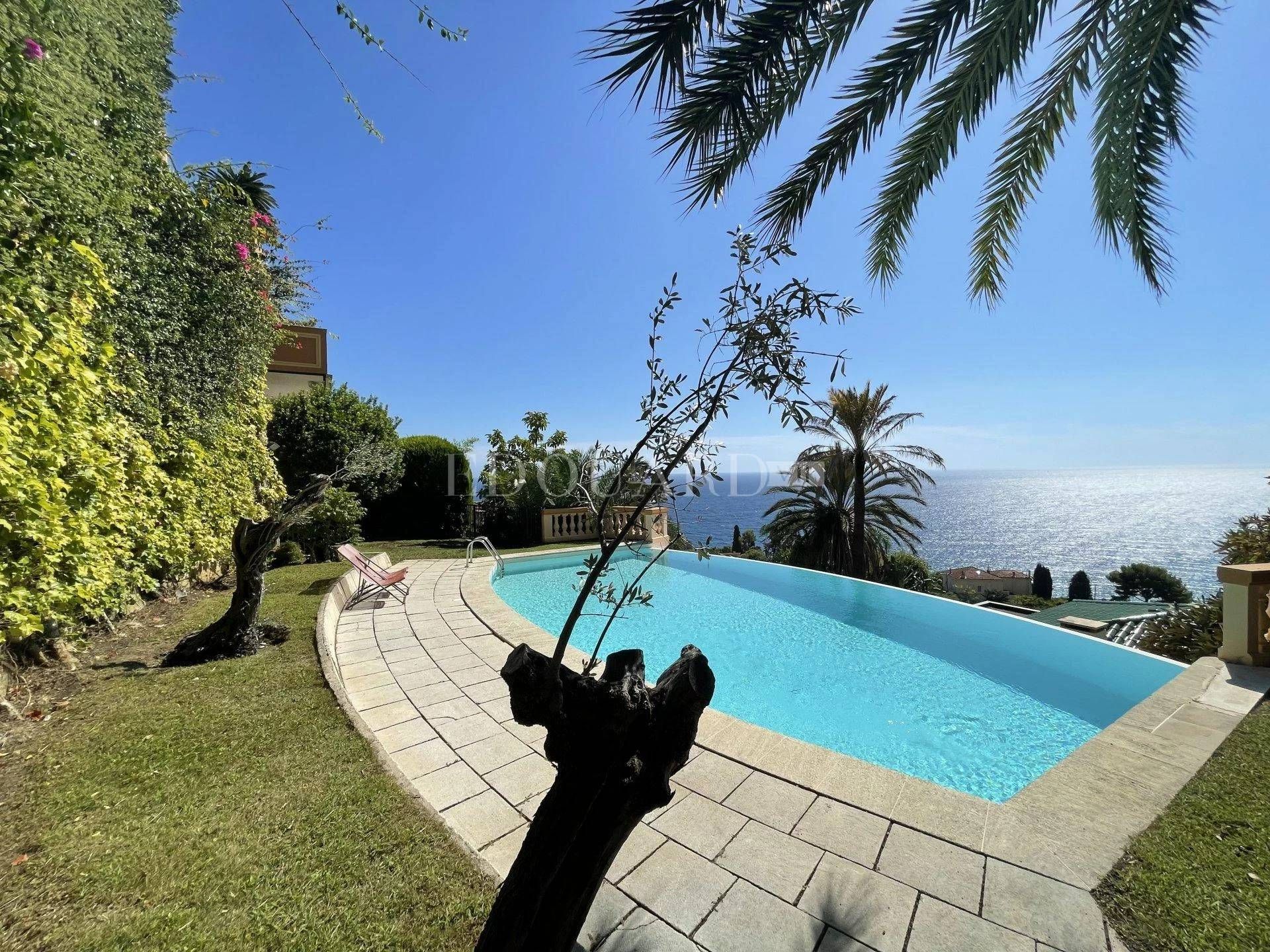 Condominio en Roquebrune-Cap-Martin, Provence-Alpes-Côte d'Azur 11201307